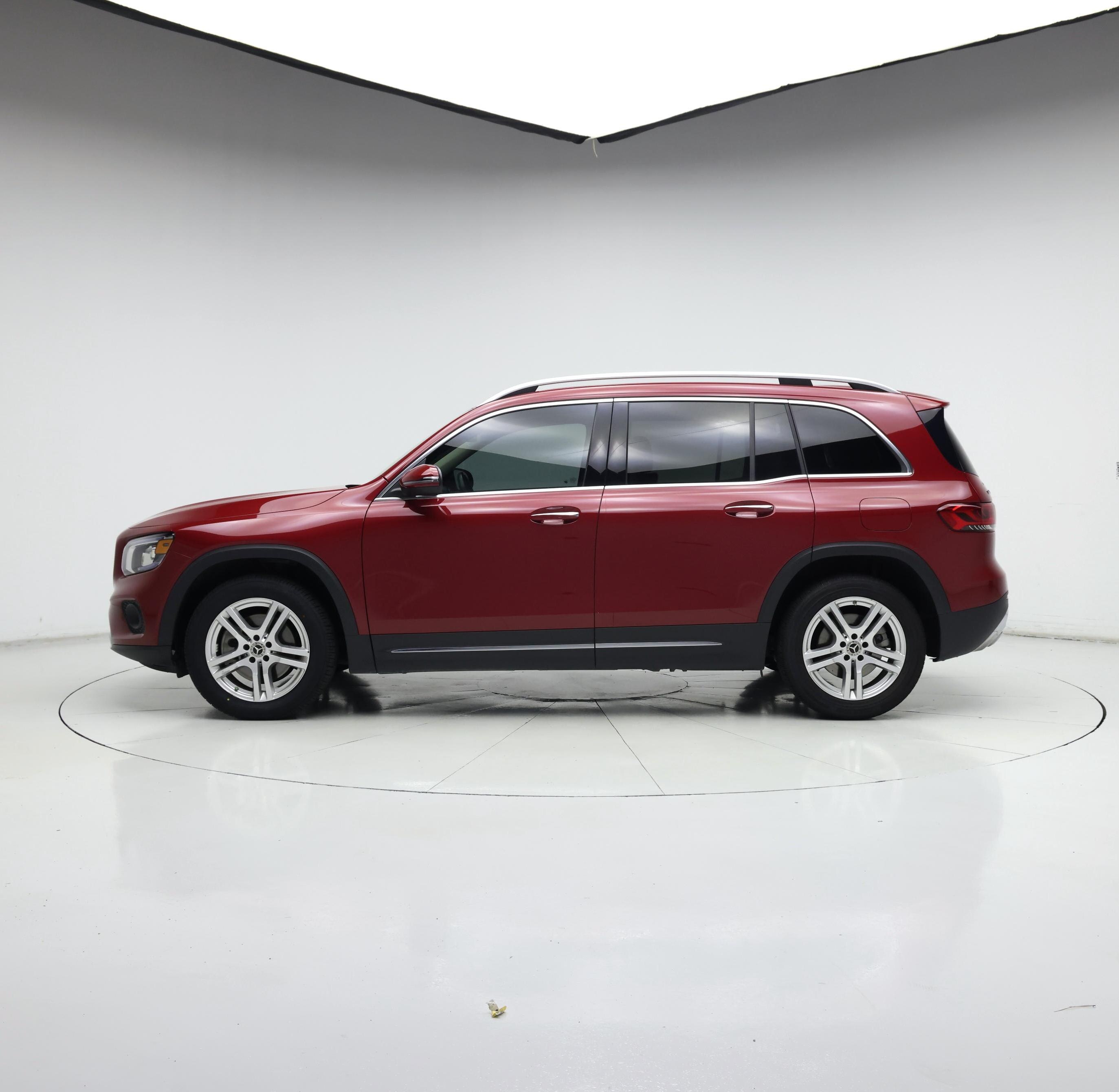 Thumbnail: 2021 Mercedes-Benz GLB - 3
