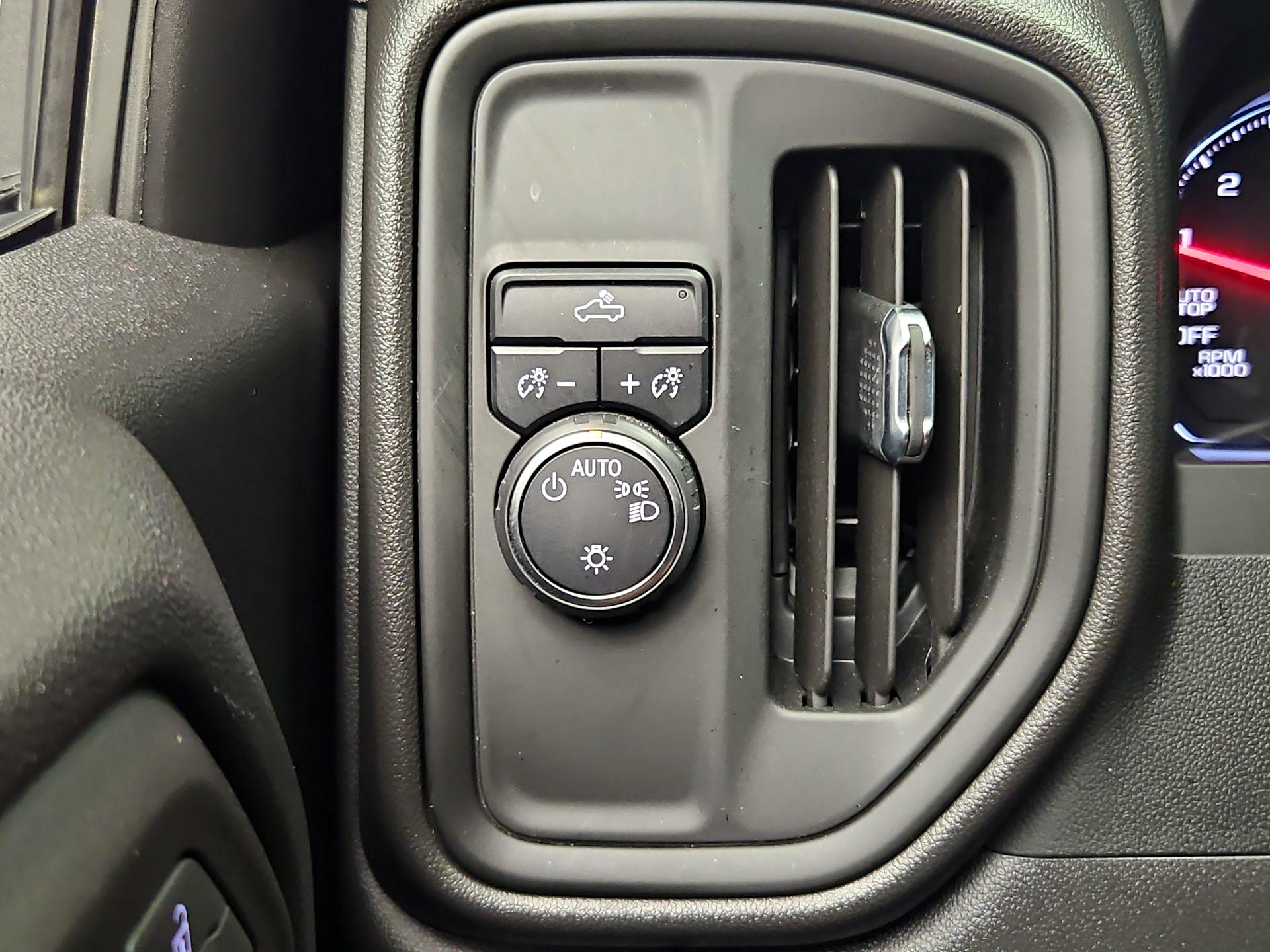 Thumbnail: 2022 Chevrolet Silverado 1500 - 13
