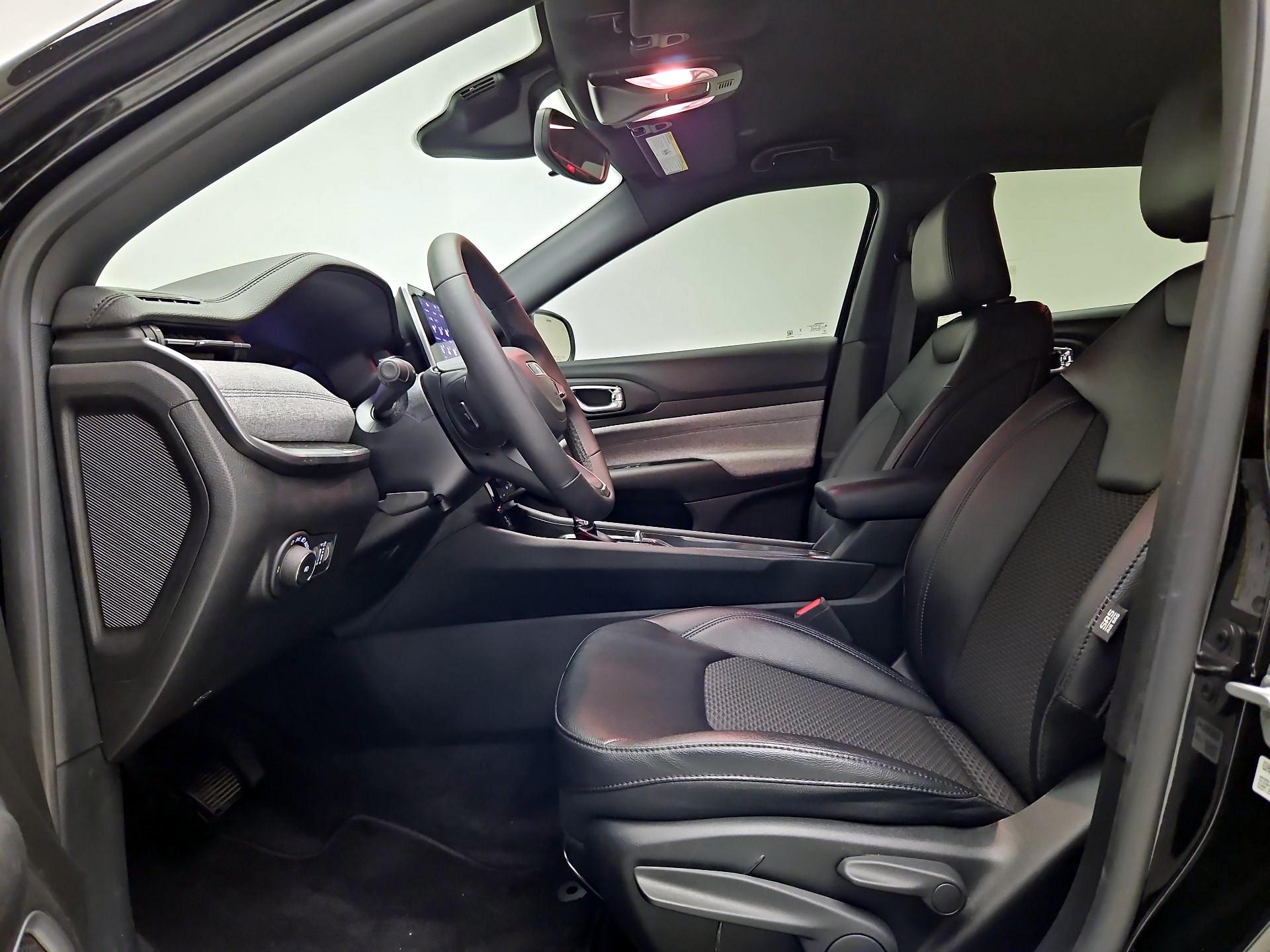 Thumbnail: 2025 Jeep Compass - 11