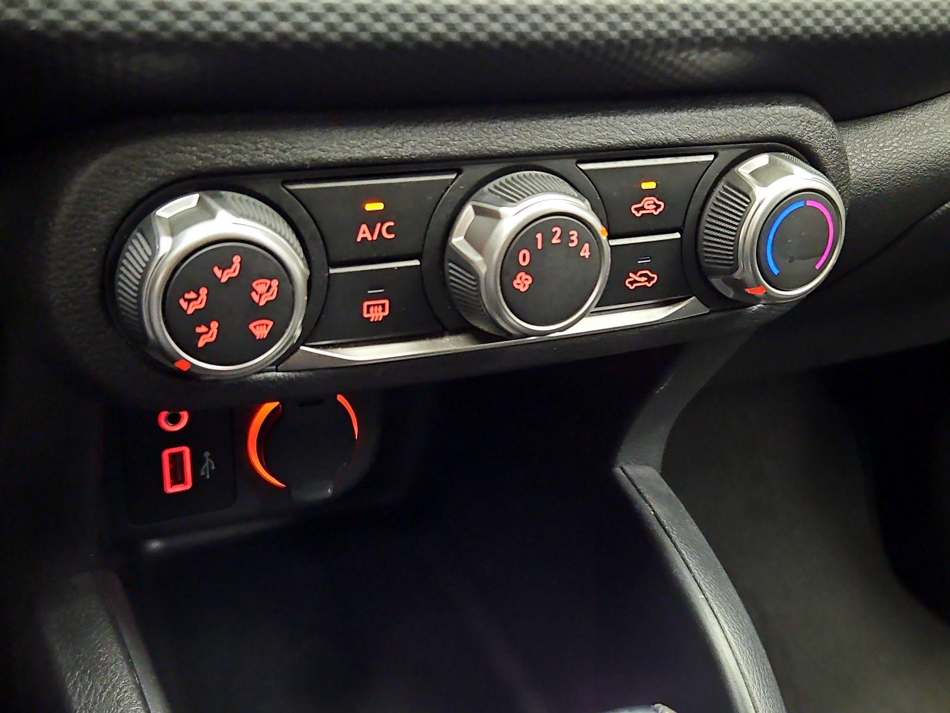 Thumbnail: 2023 Nissan Kicks - 16