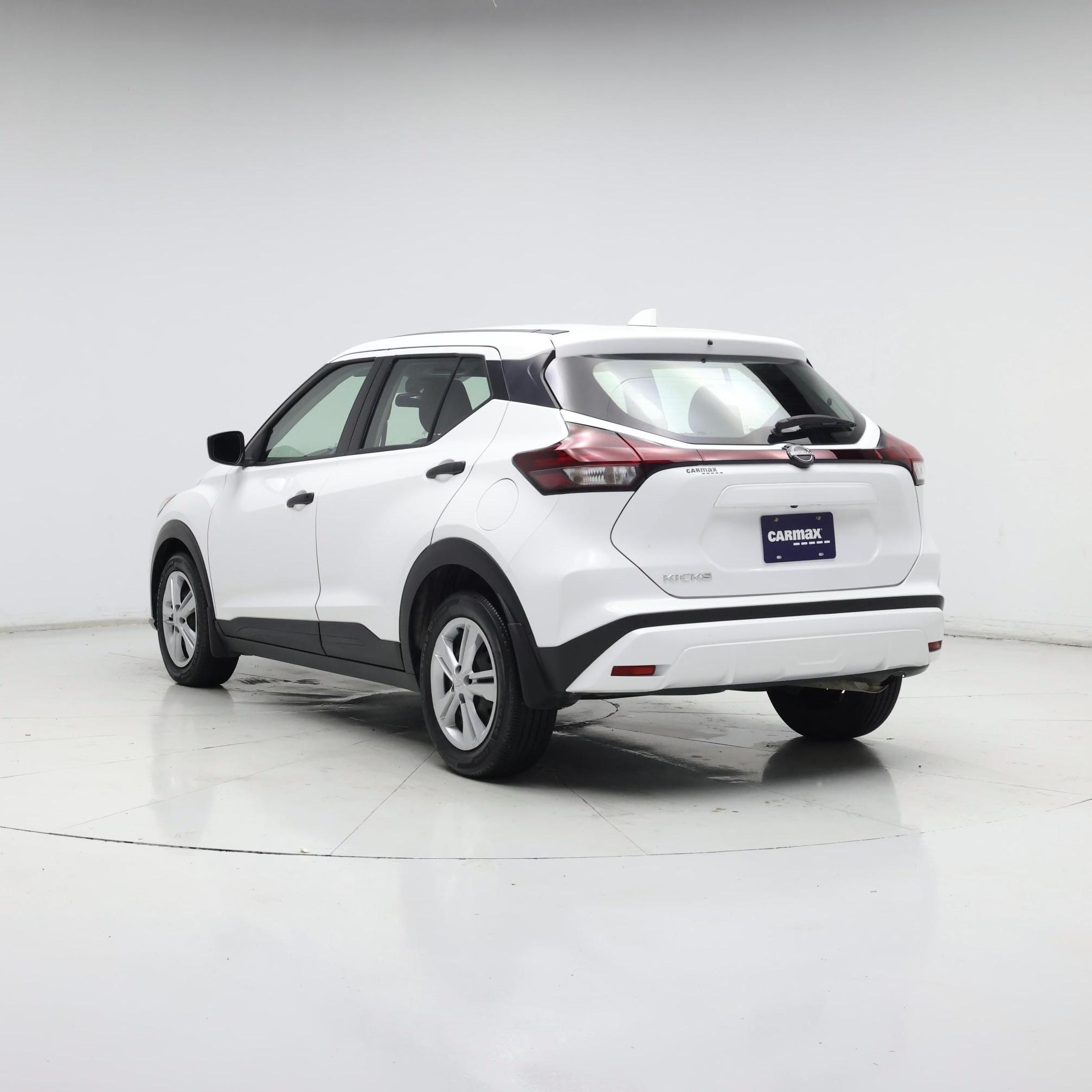 Thumbnail: 2023 Nissan Kicks - 2