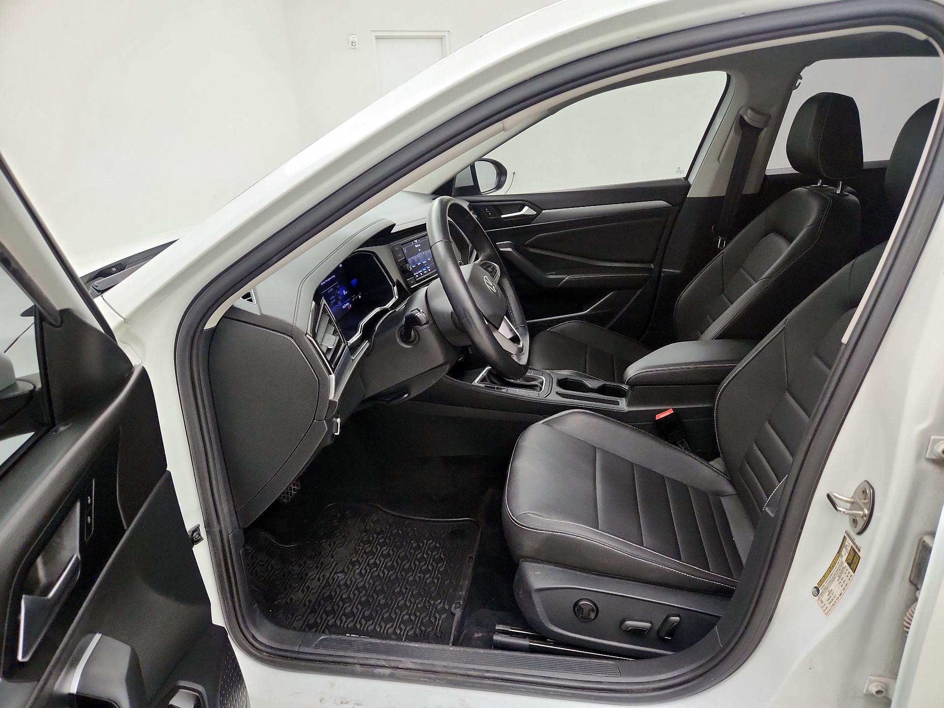 Thumbnail: 2022 Volkswagen Jetta - 11