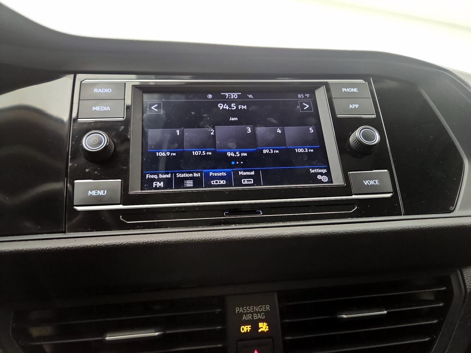 Thumbnail: 2022 Volkswagen Jetta - 13