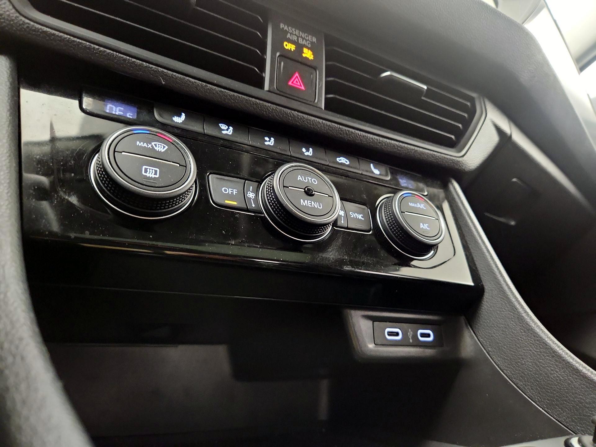 Thumbnail: 2022 Volkswagen Jetta - 14