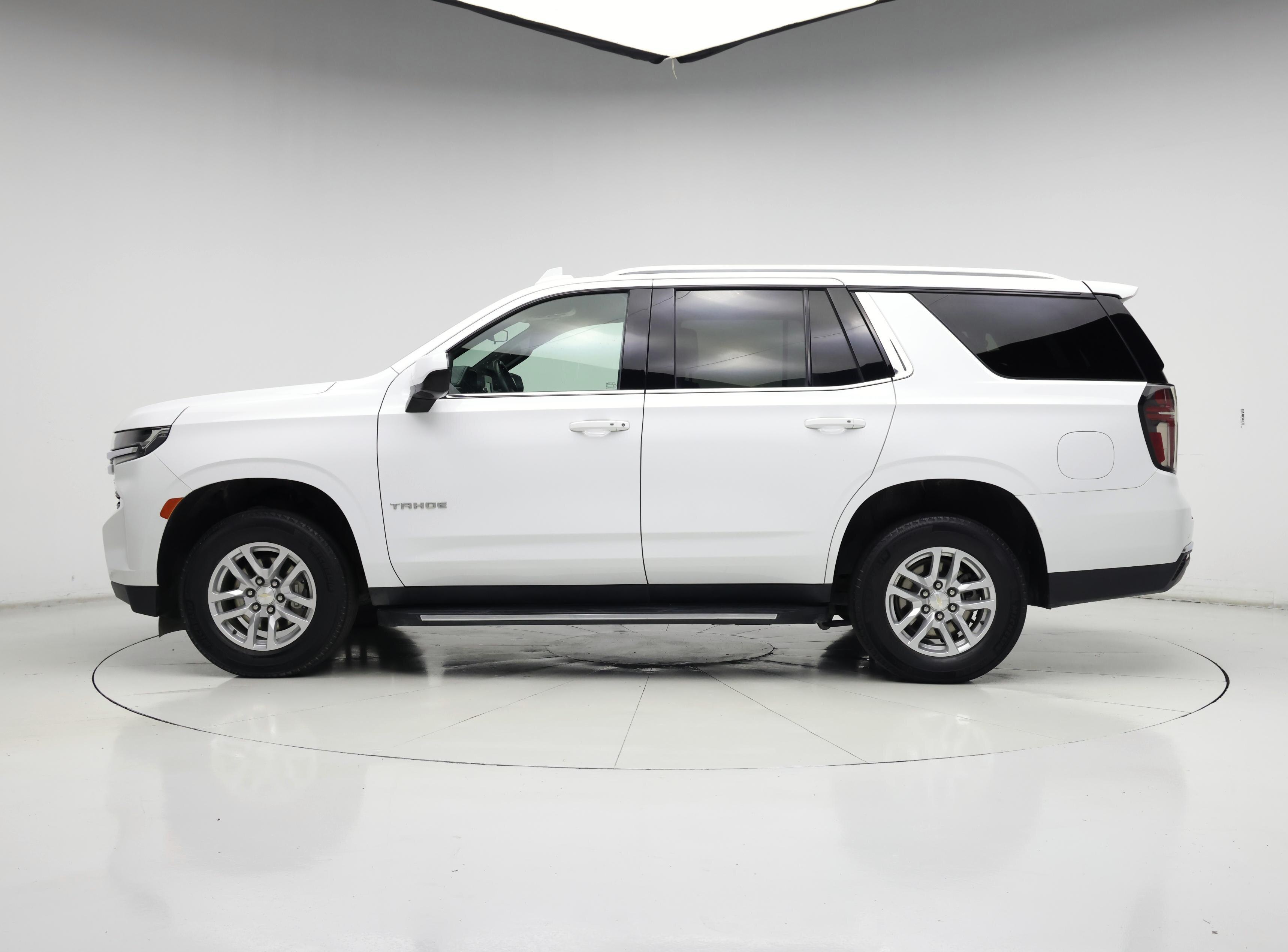 Thumbnail: 2023 Chevrolet Tahoe - 3