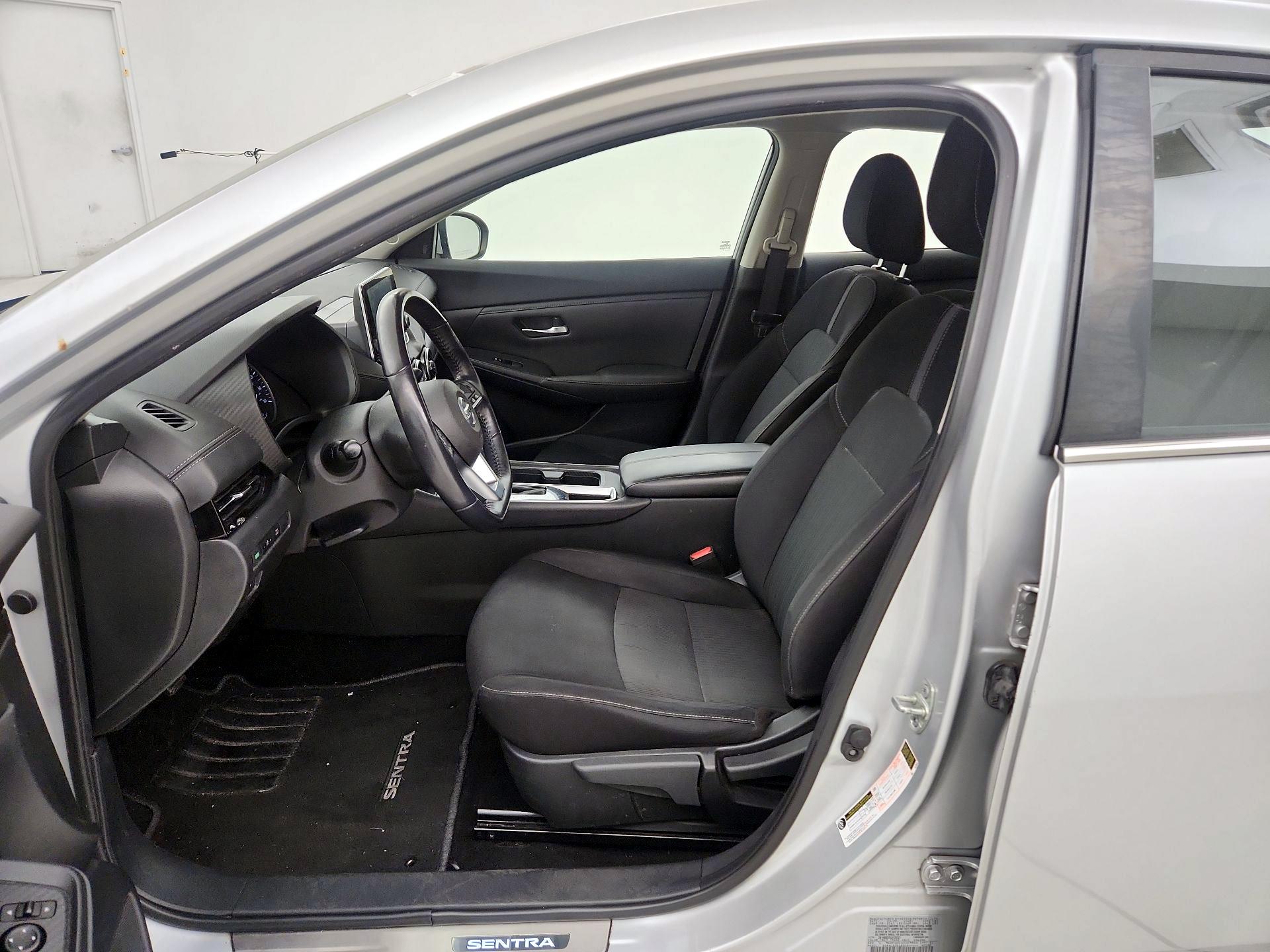 Thumbnail: 2020 Nissan Sentra - 9