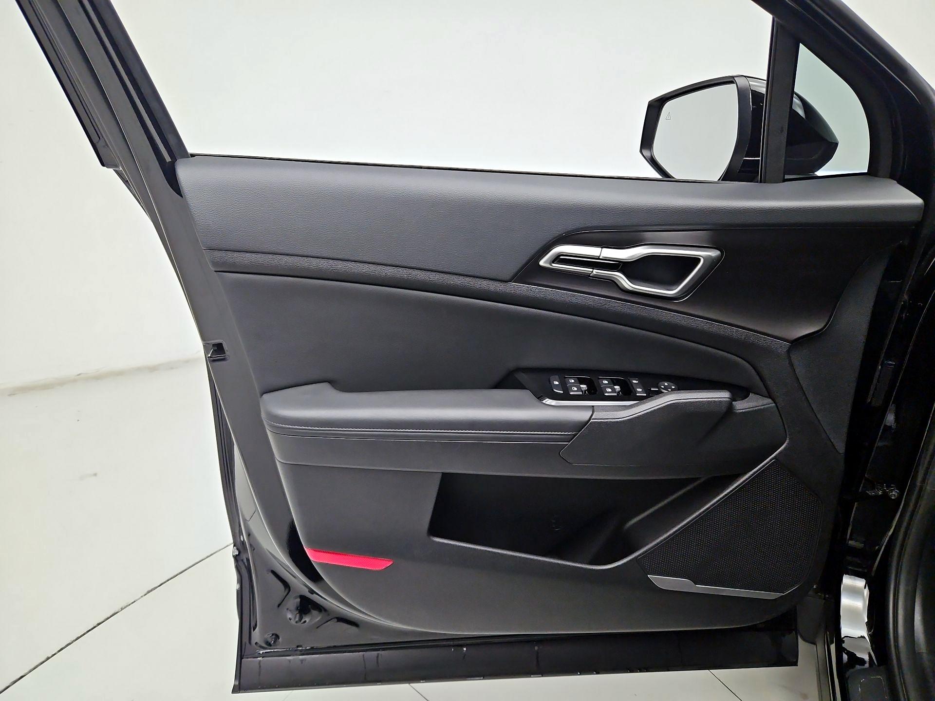 Thumbnail: 2024 Kia Sportage - 12