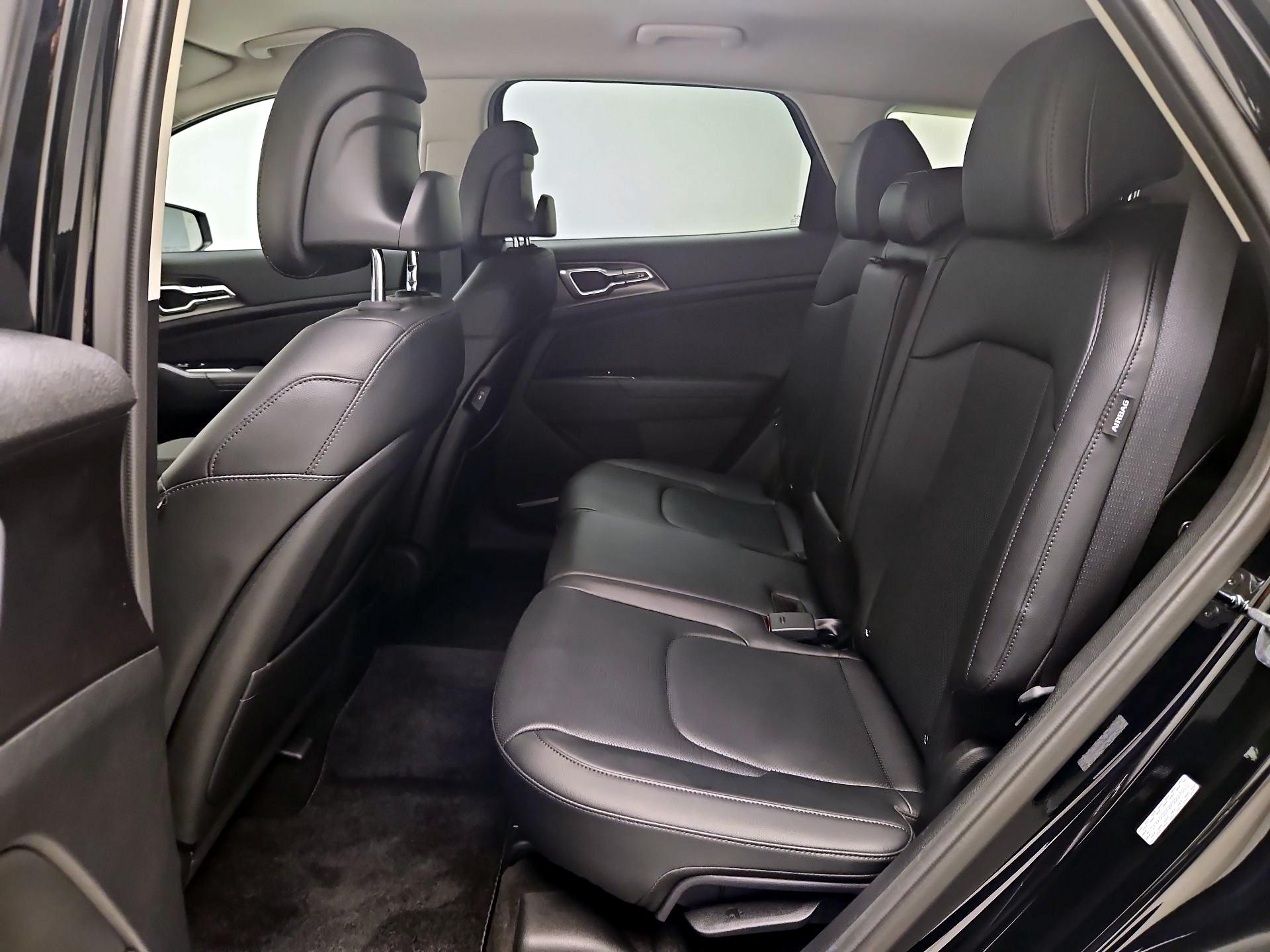 Thumbnail: 2024 Kia Sportage - 17