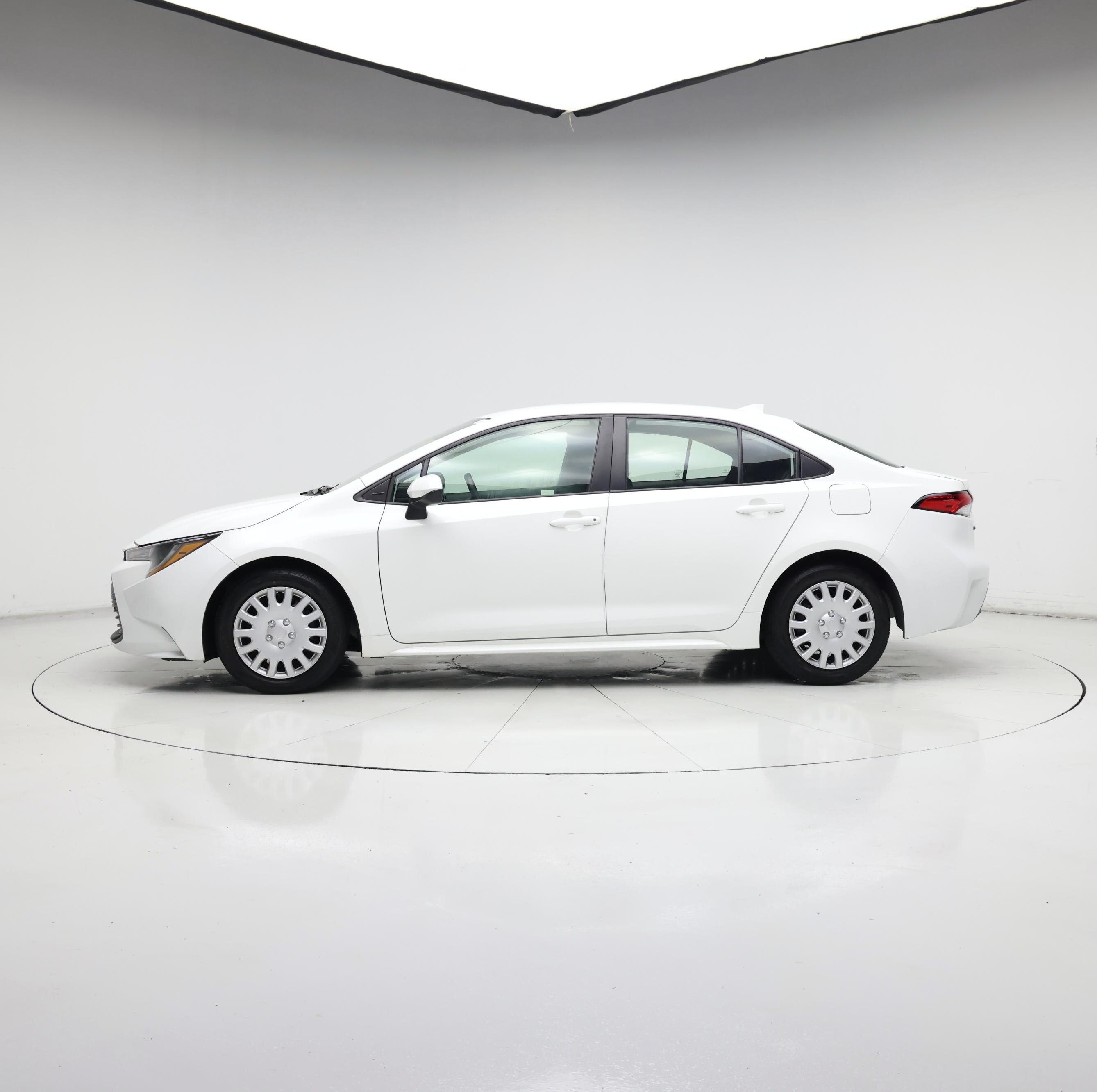 Thumbnail: 2024 Toyota Corolla - 3