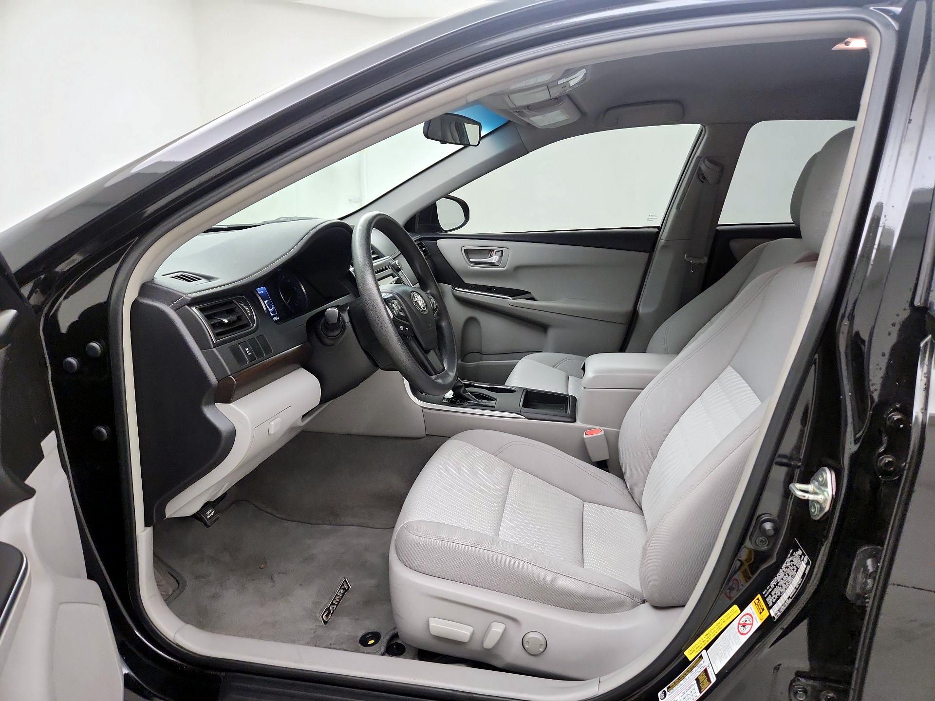 Thumbnail: 2016 Toyota Camry - 11