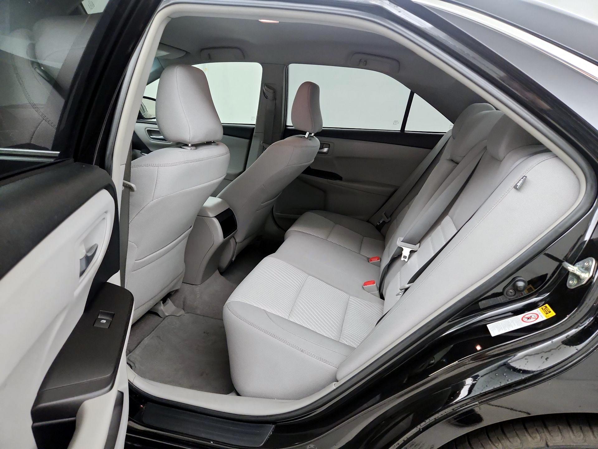 Thumbnail: 2016 Toyota Camry - 19
