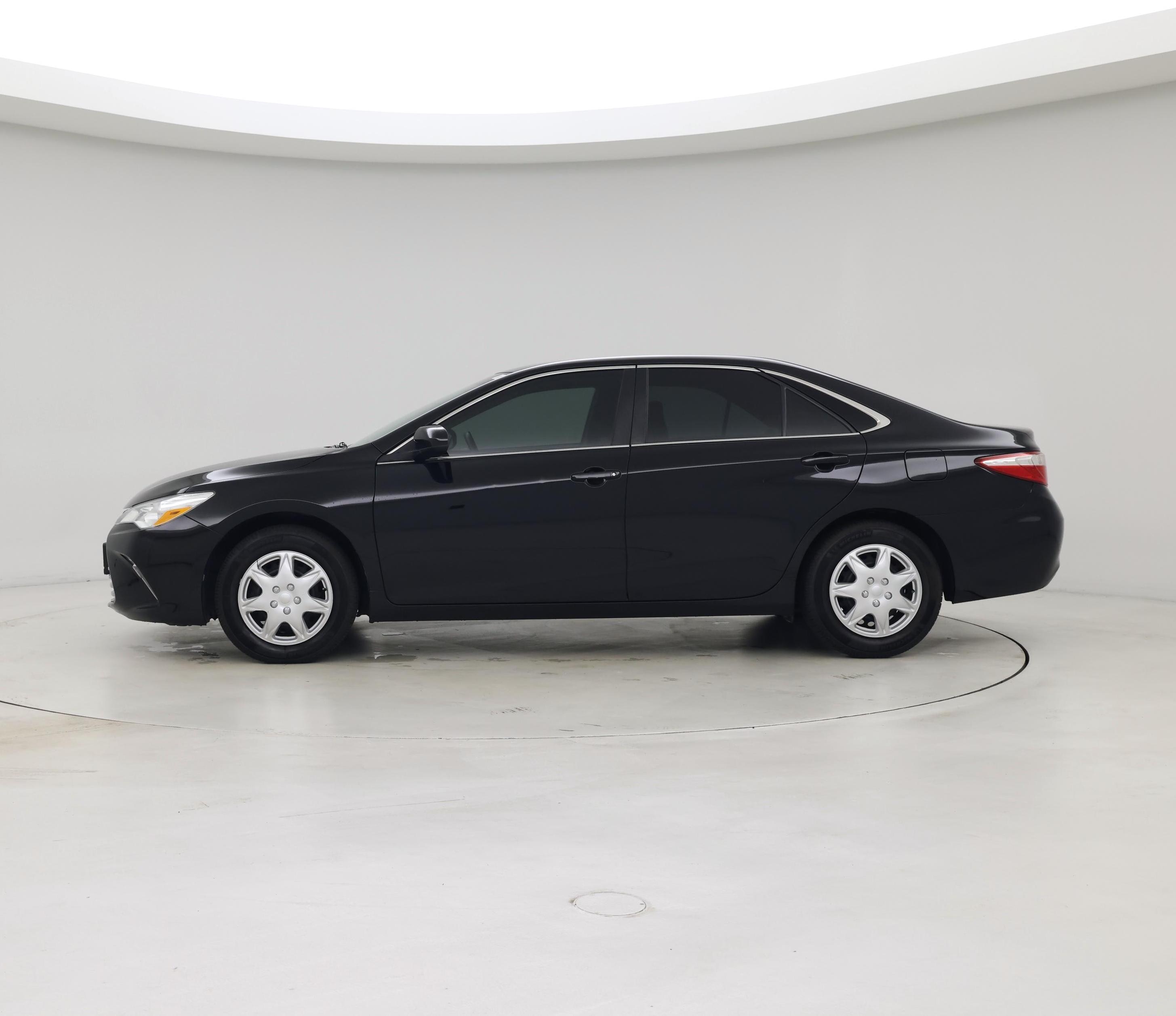 Thumbnail: 2016 Toyota Camry - 3