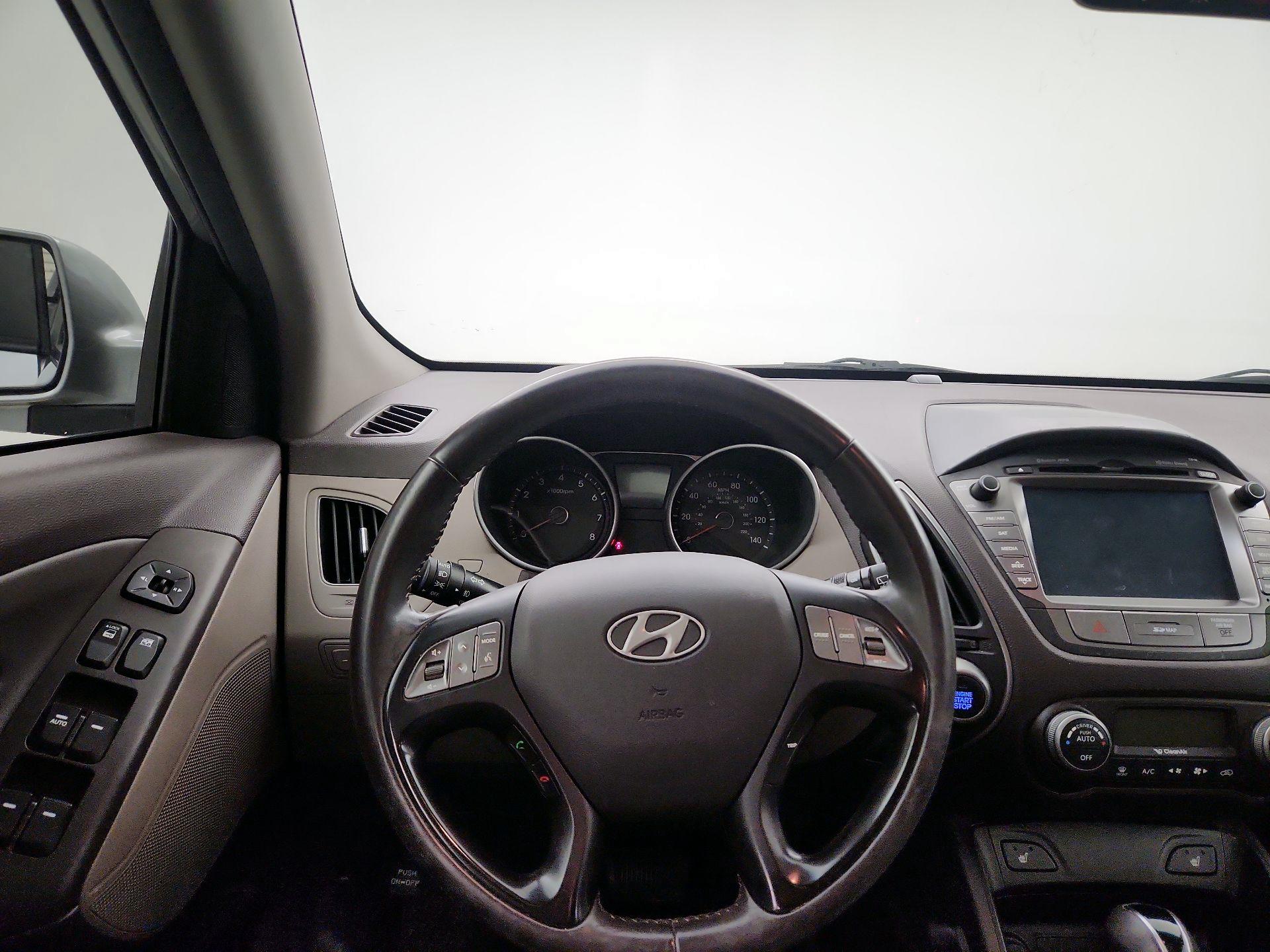 Thumbnail: 2015 Hyundai Tucson - 10