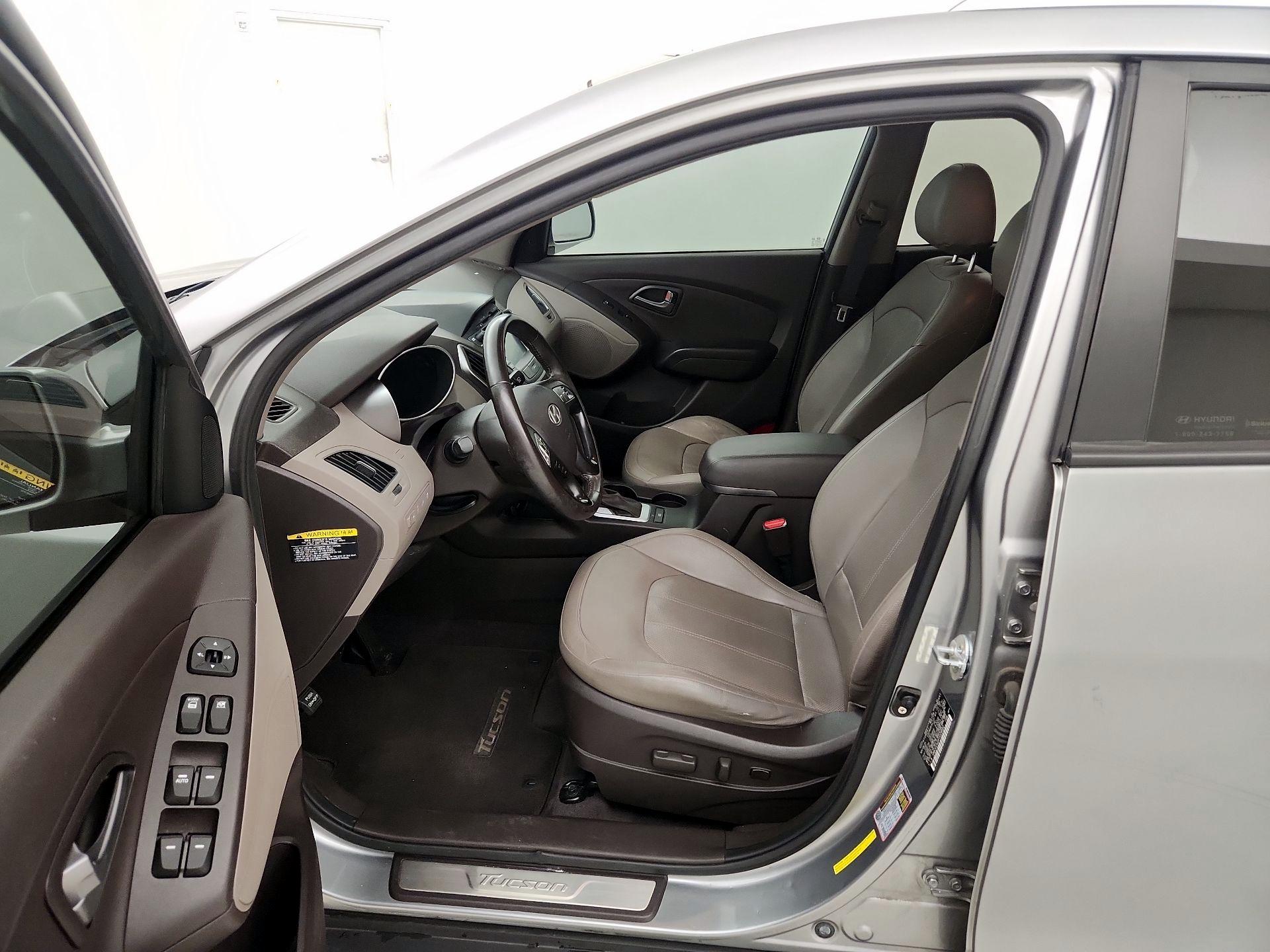Thumbnail: 2015 Hyundai Tucson - 11