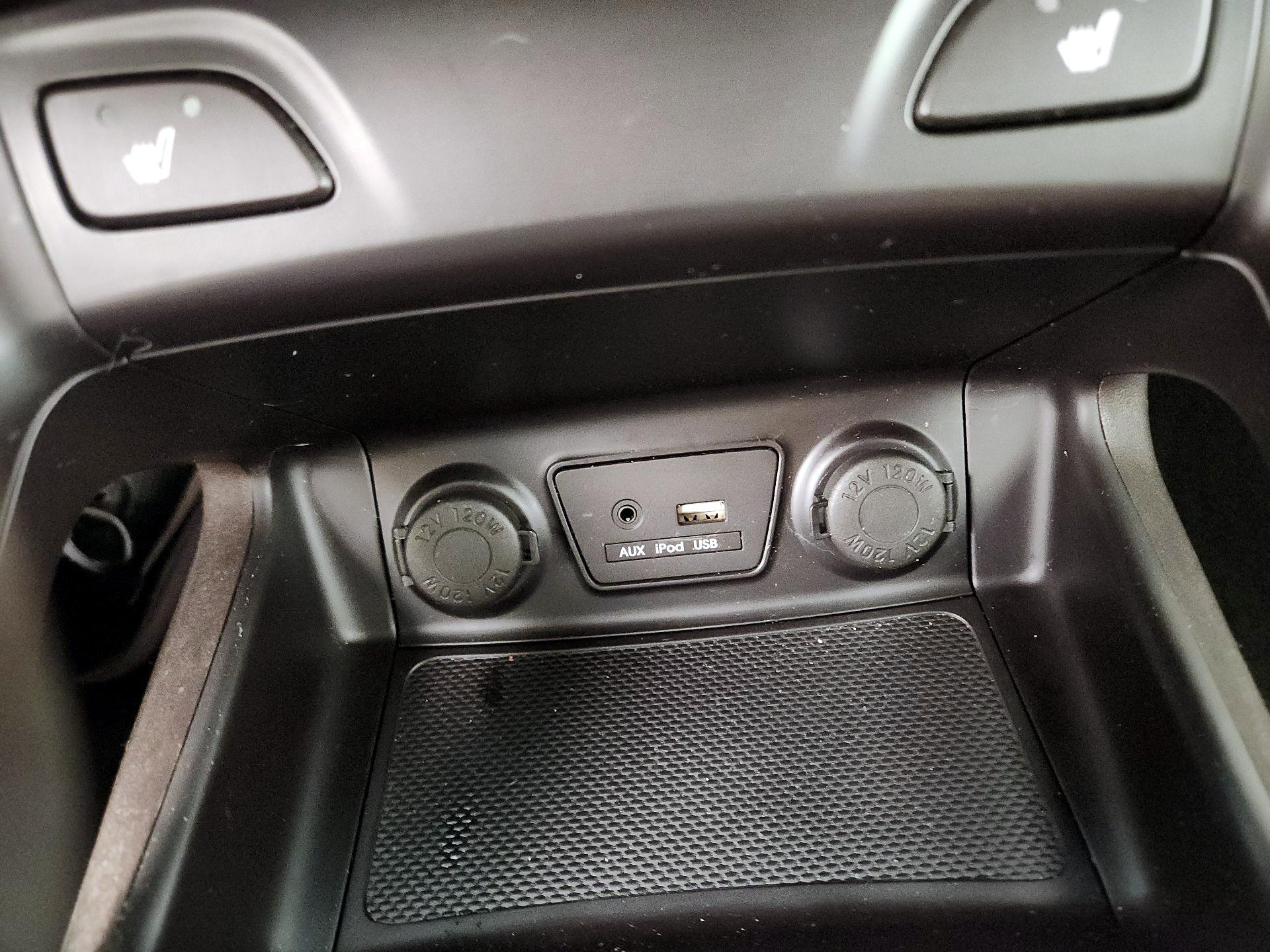 Thumbnail: 2015 Hyundai Tucson - 19