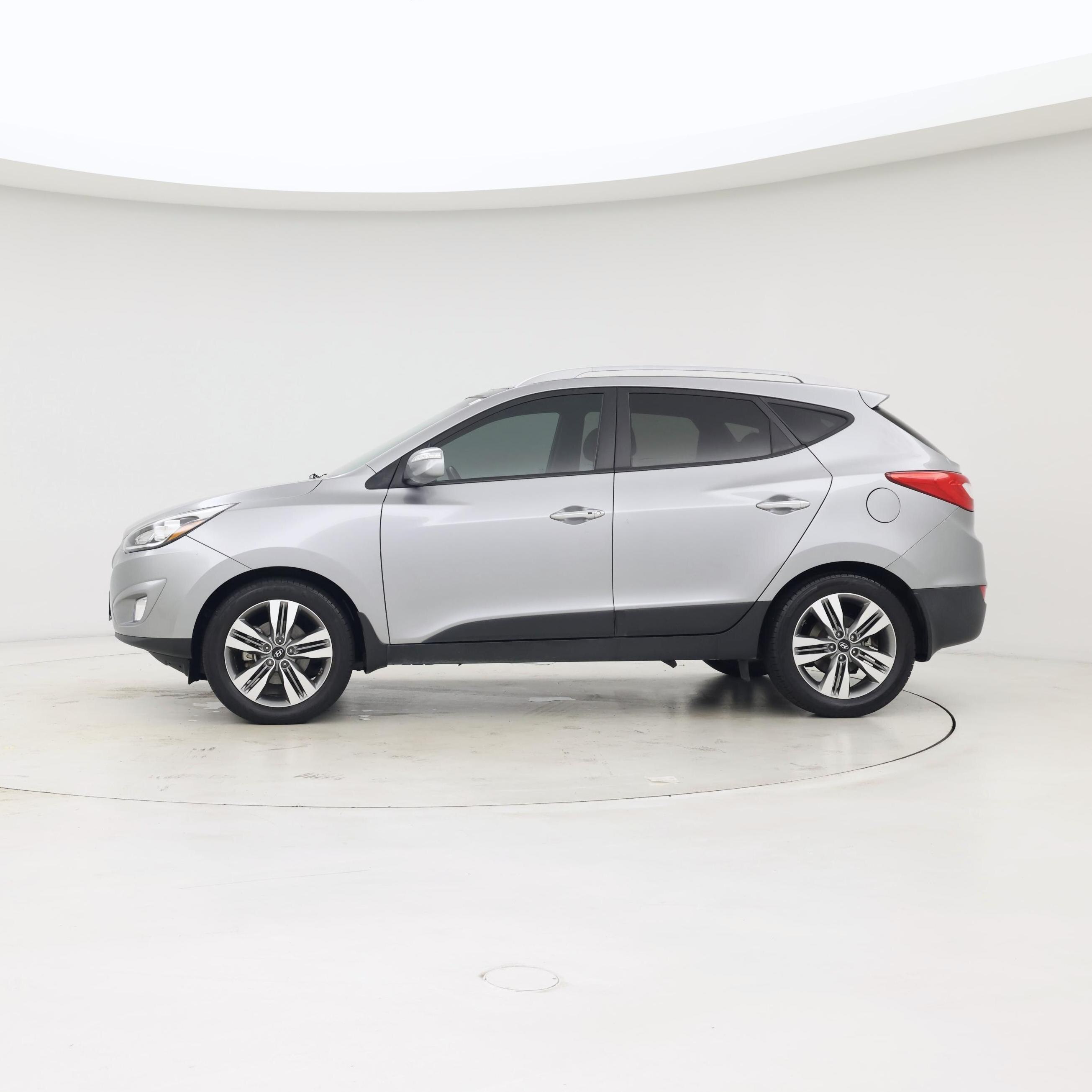 Thumbnail: 2015 Hyundai Tucson - 3