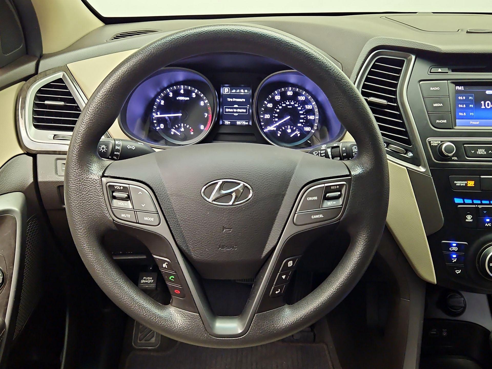 Thumbnail: 2017 Hyundai Santa Fe - 10