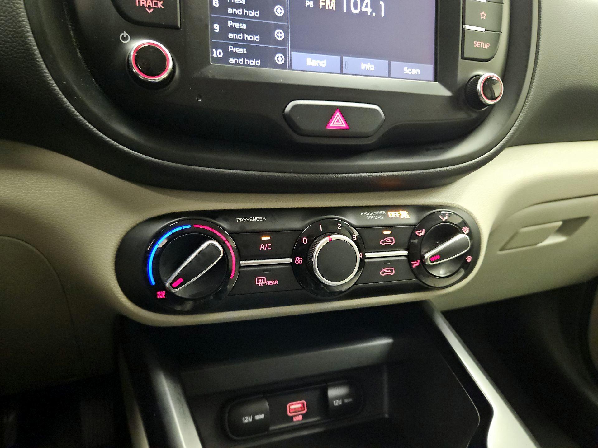 Thumbnail: 2020 Kia Soul - 15