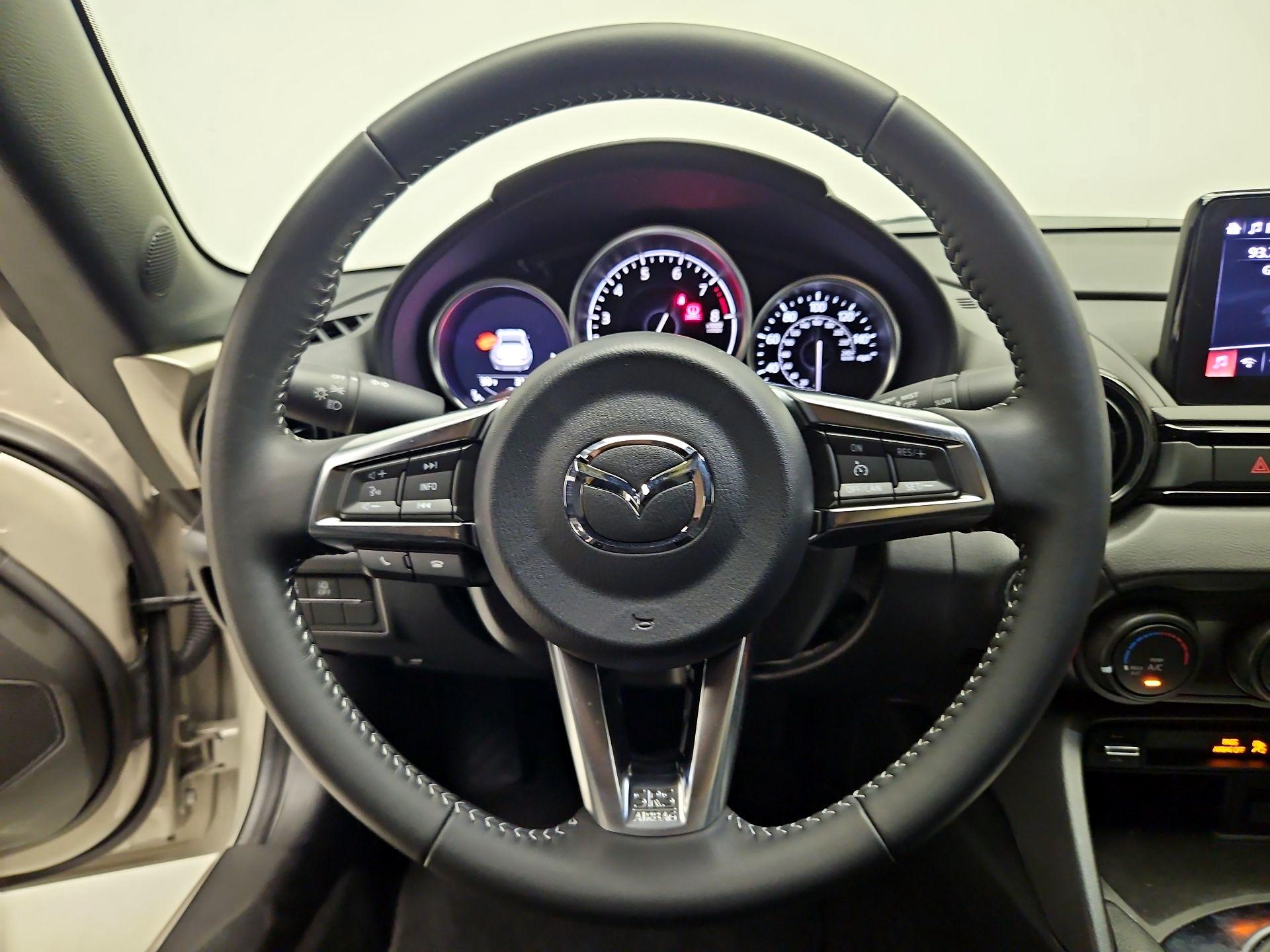 Thumbnail: 2023 Mazda MX-5 Miata - 10