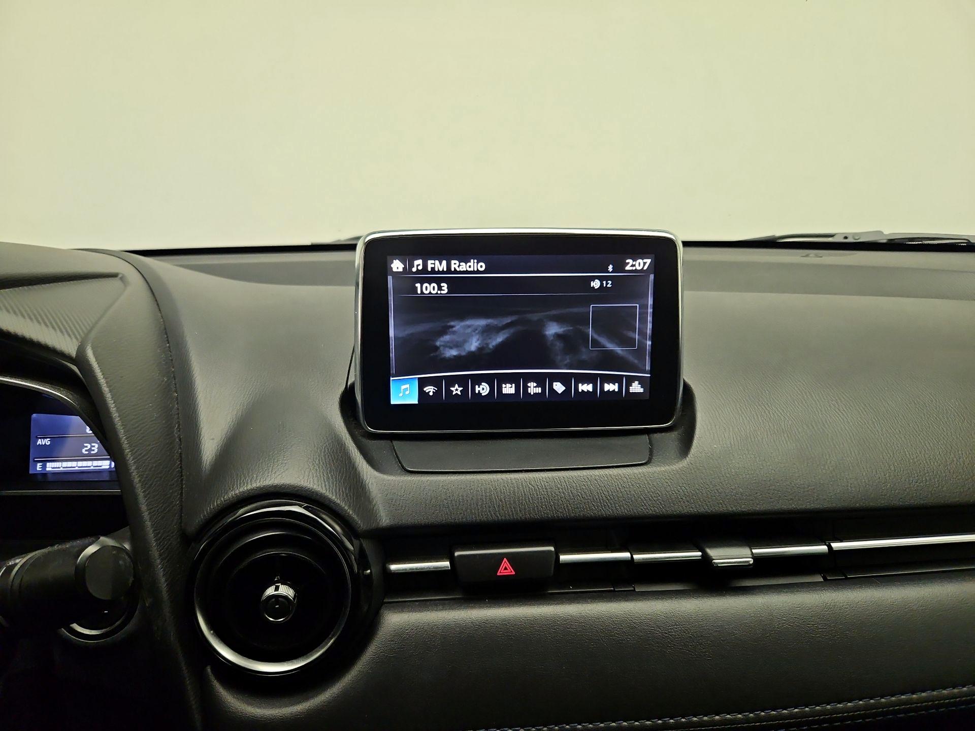 Thumbnail: 2018 Toyota Yaris iA - 14
