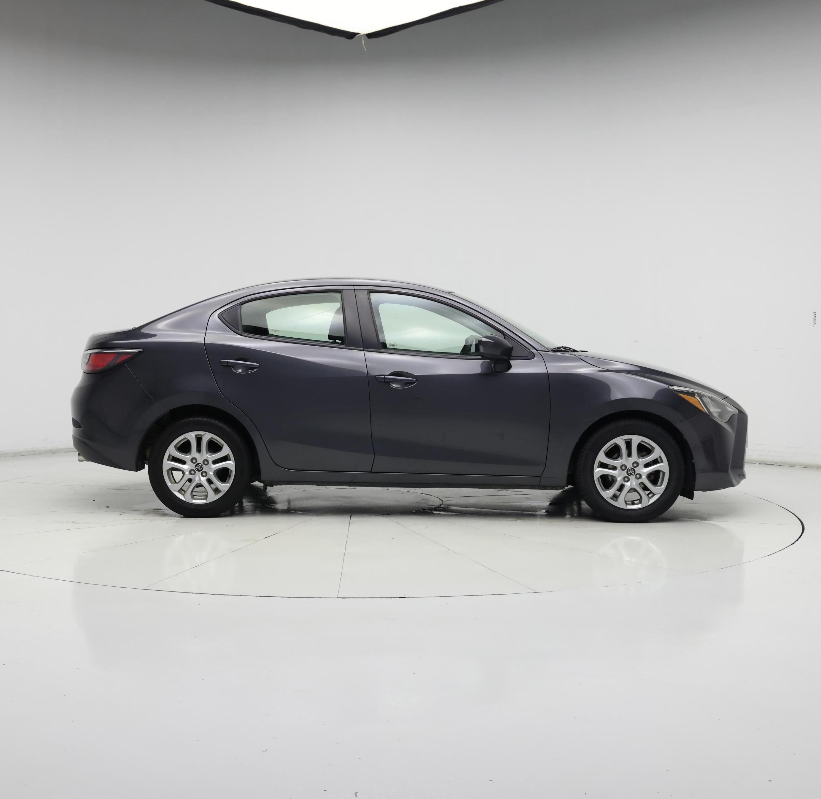 Thumbnail: 2018 Toyota Yaris iA - 7