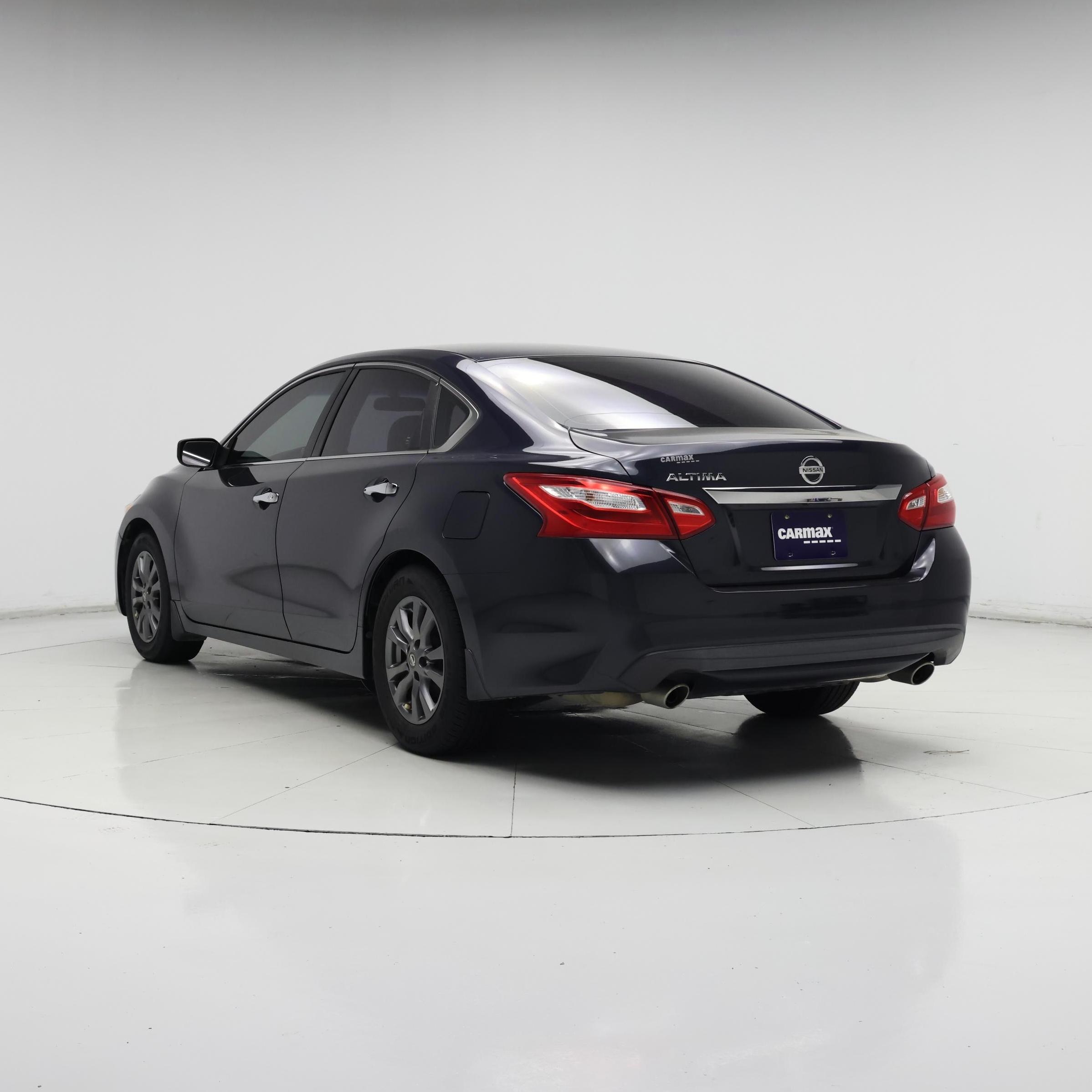 Thumbnail: 2016 Nissan Altima - 2