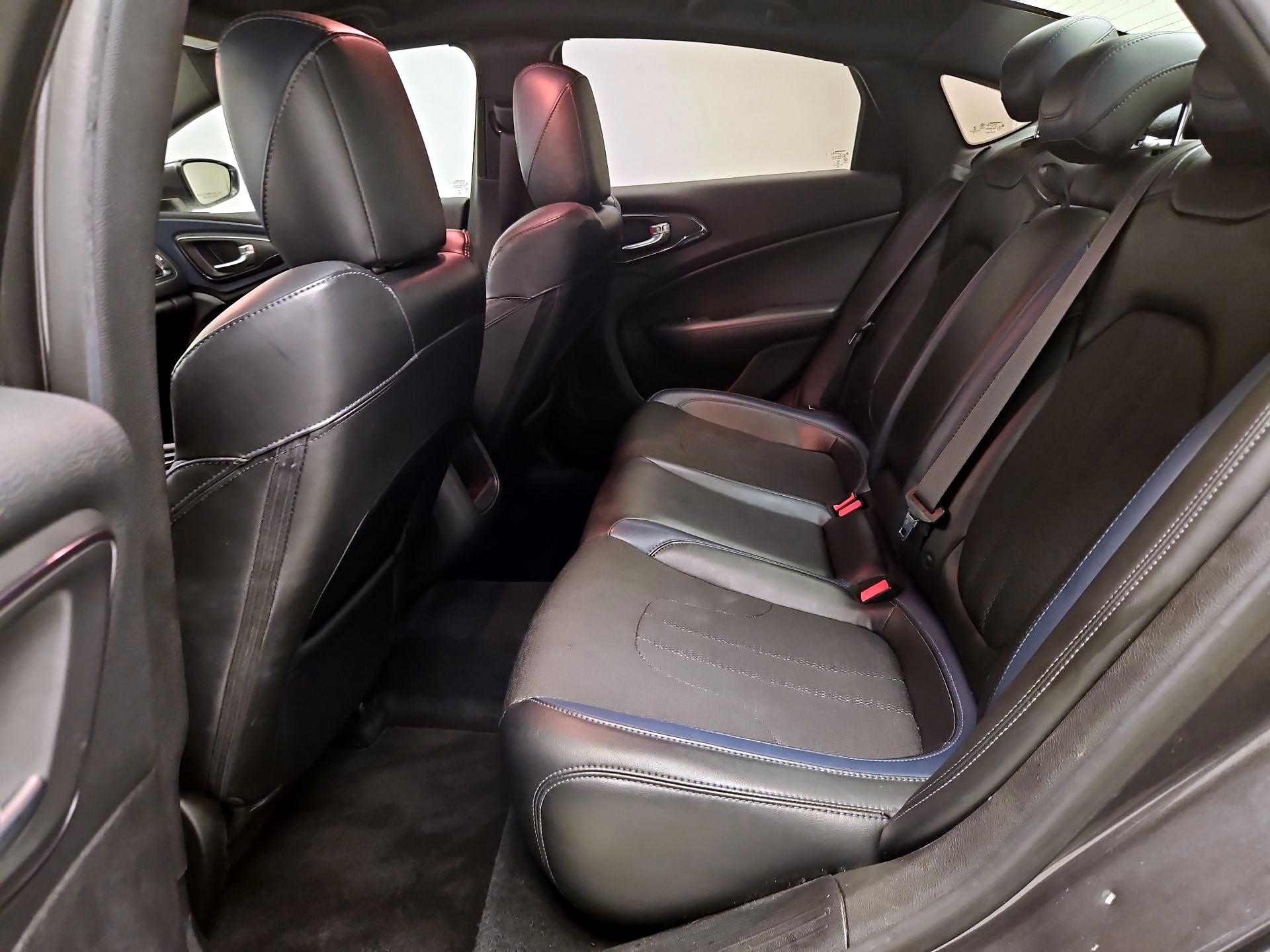 Thumbnail: 2015 Chrysler 200 - 16