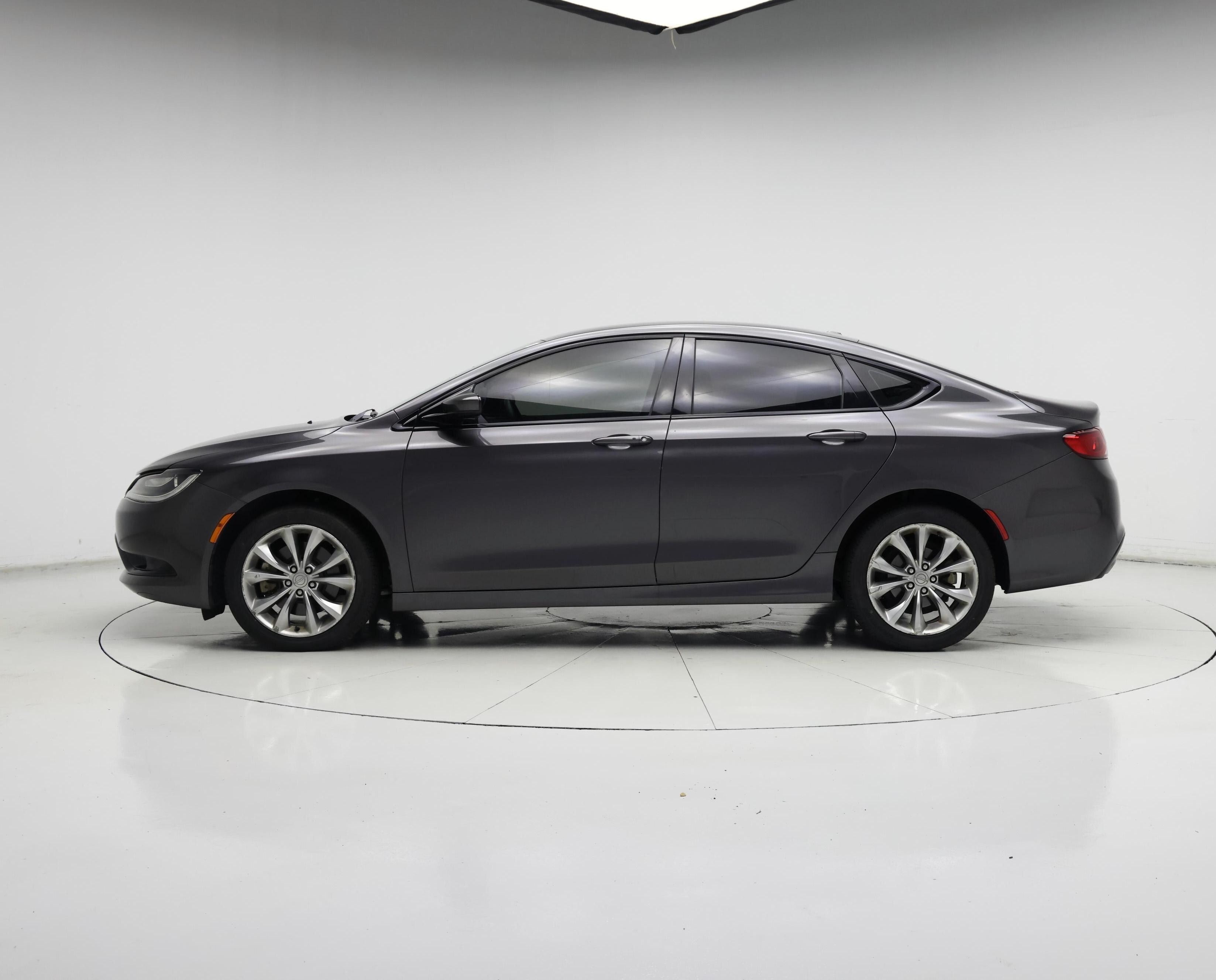 Thumbnail: 2015 Chrysler 200 - 3