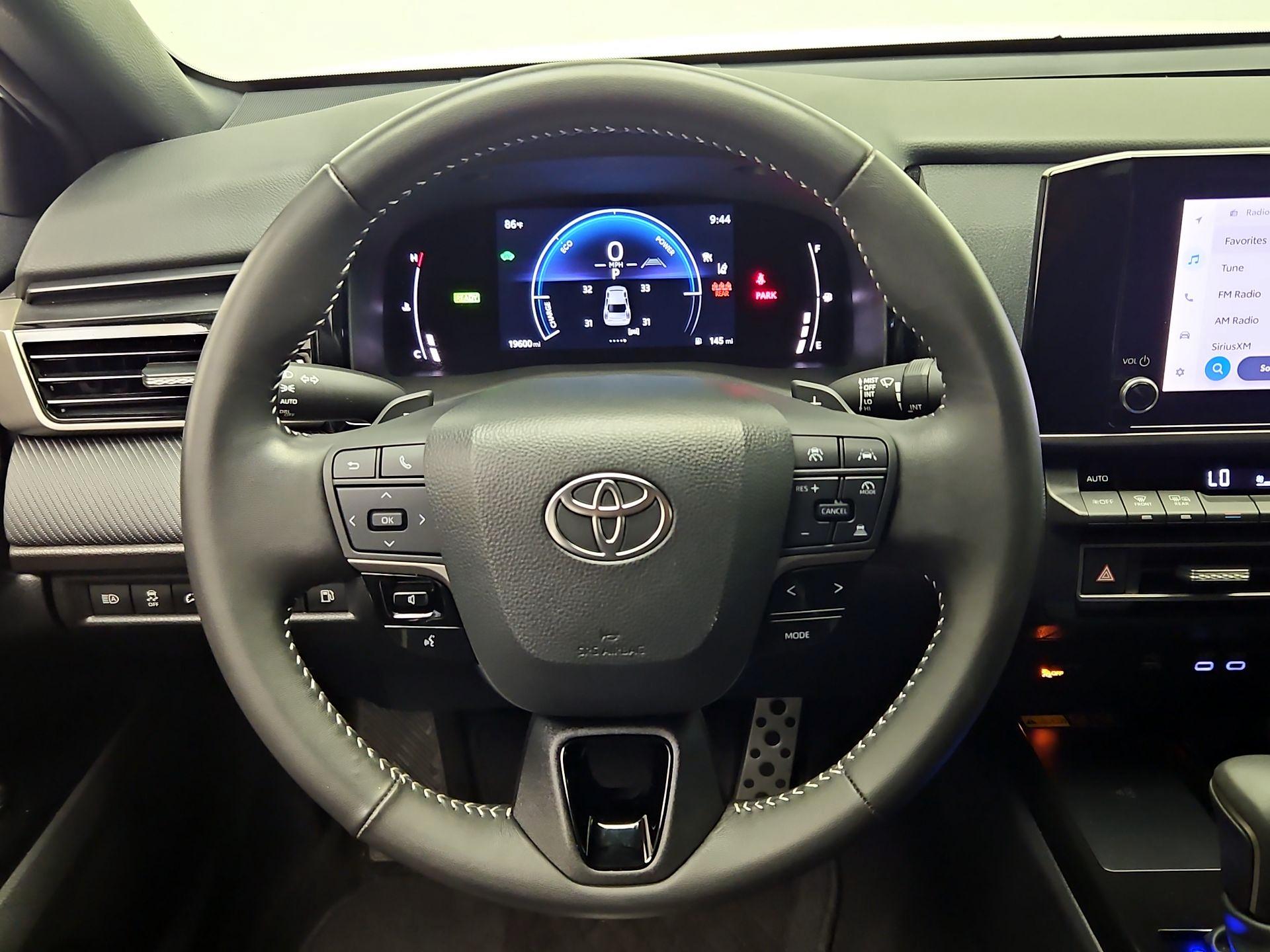 Thumbnail: 2025 Toyota Camry - 10
