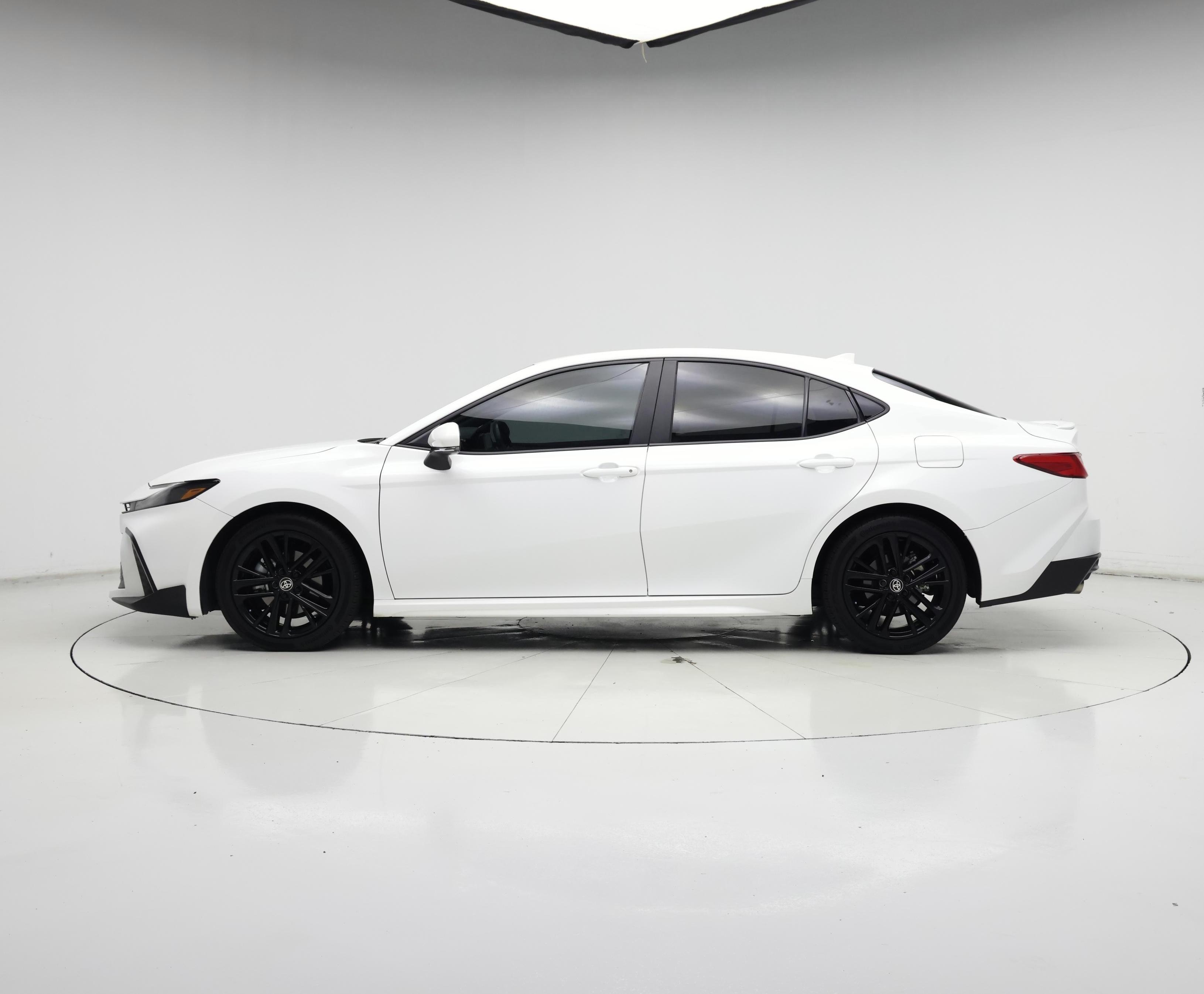 Thumbnail: 2025 Toyota Camry - 3