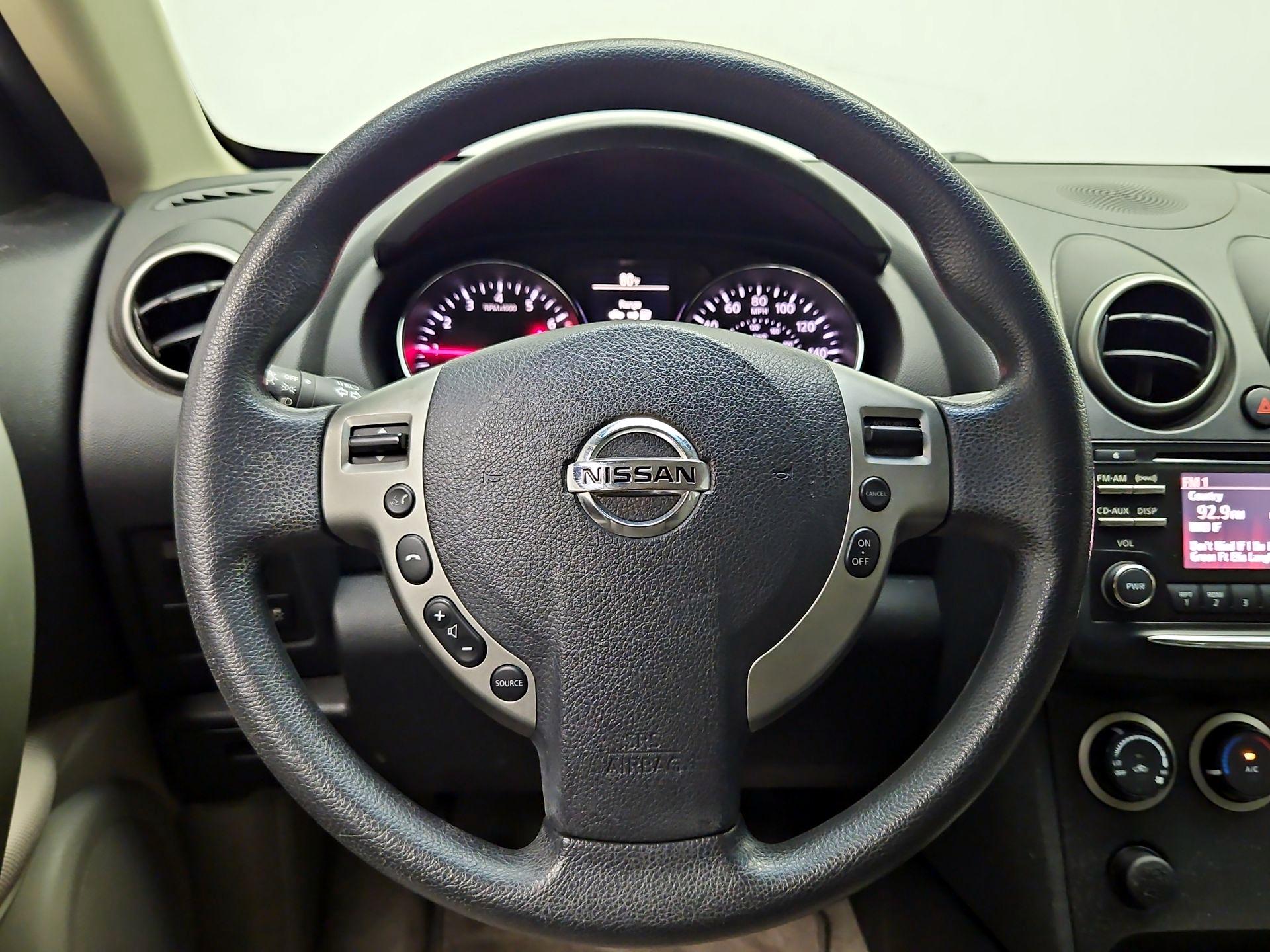 Thumbnail: 2015 Nissan Rogue - 10