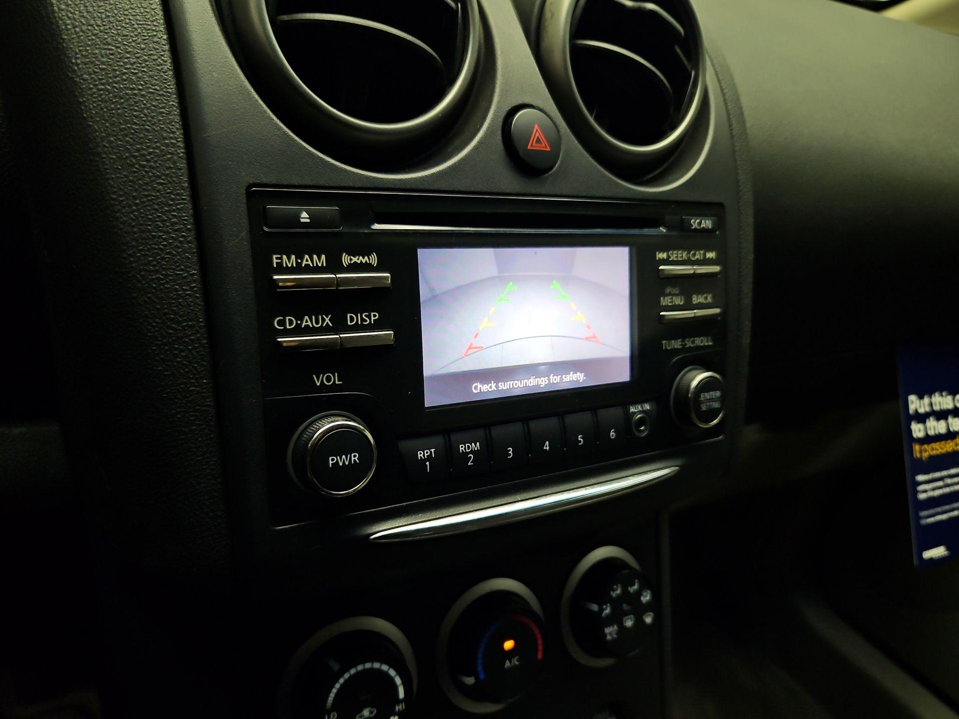 Thumbnail: 2015 Nissan Rogue - 14