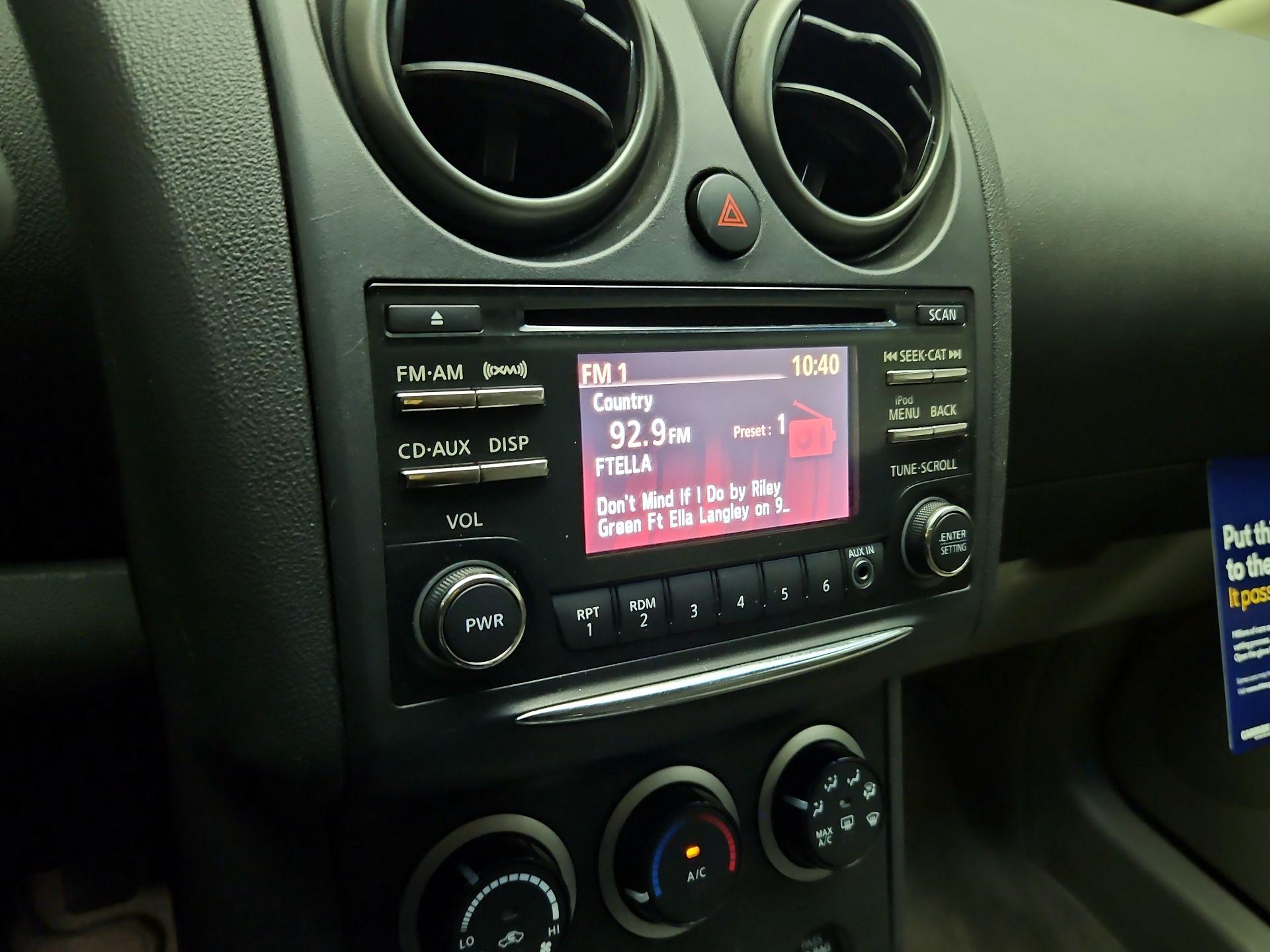 Thumbnail: 2015 Nissan Rogue - 15