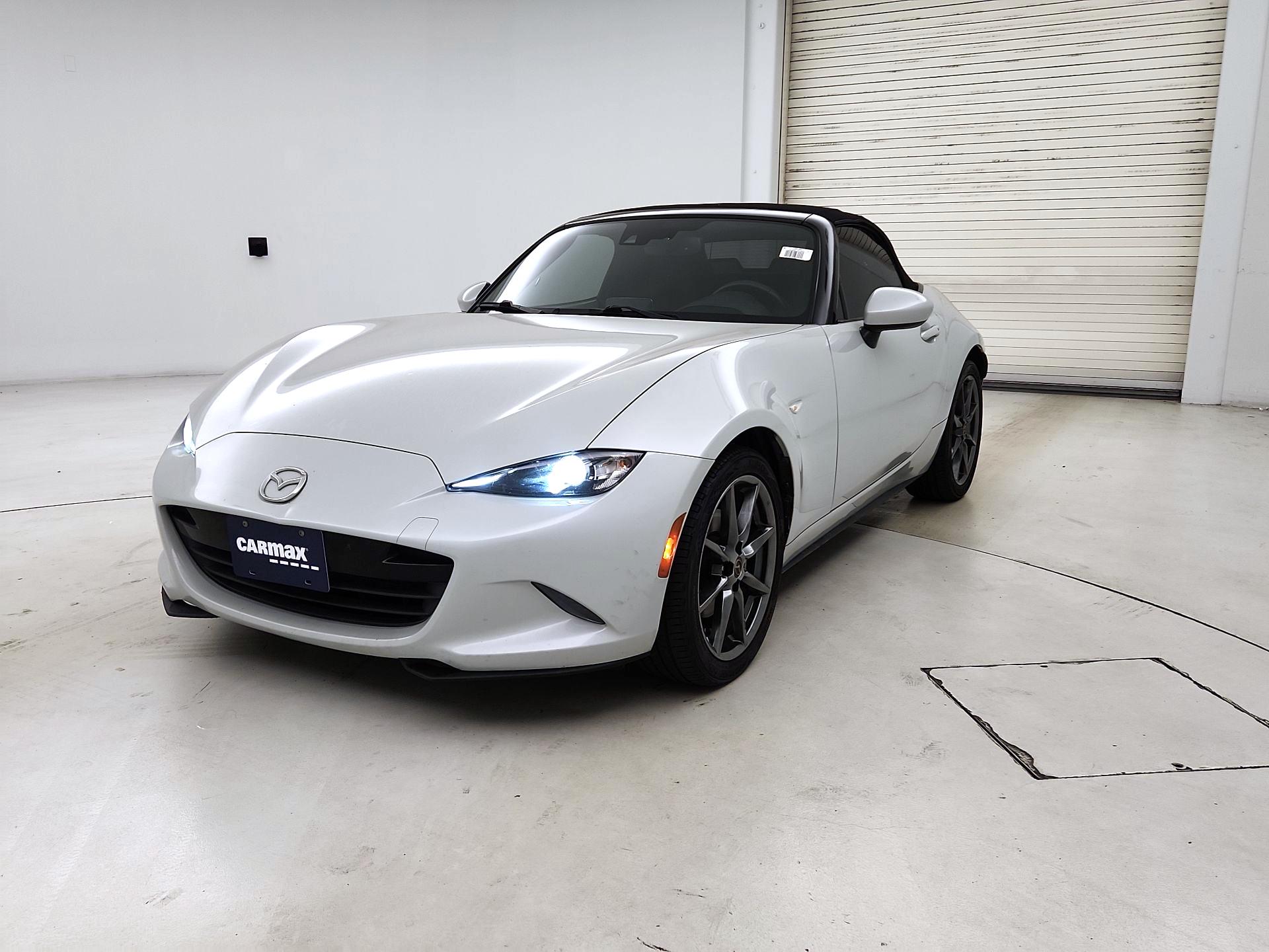 Thumbnail: 2016 Mazda MX-5 Miata - 3