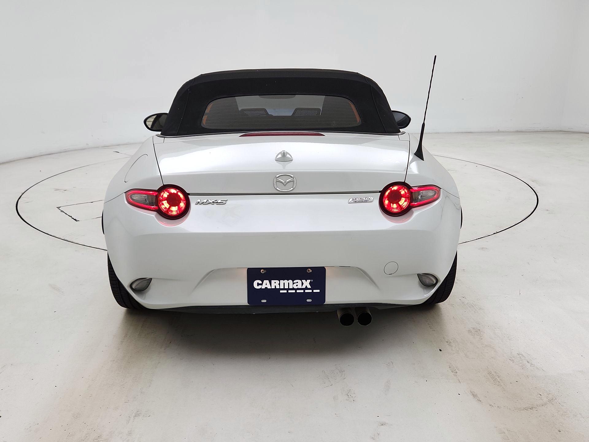 Thumbnail: 2016 Mazda MX-5 Miata - 6