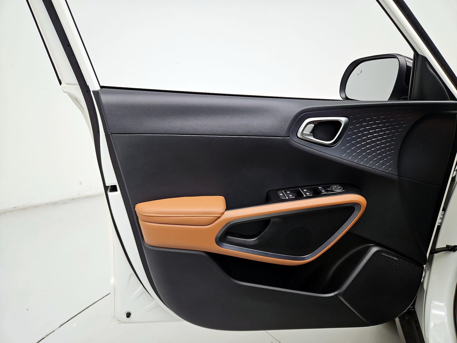 Thumbnail: 2025 Kia Soul - 12