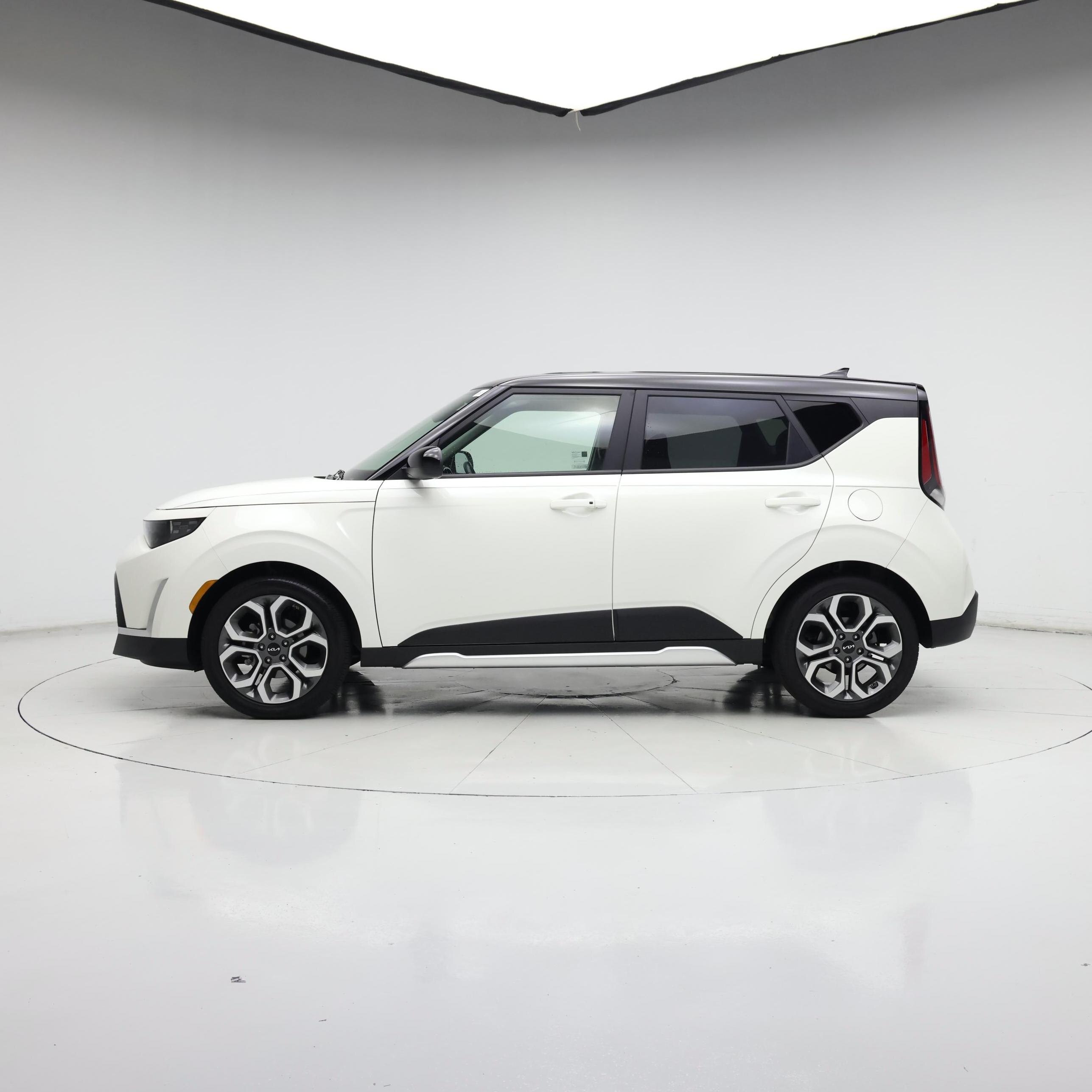 Thumbnail: 2025 Kia Soul - 3