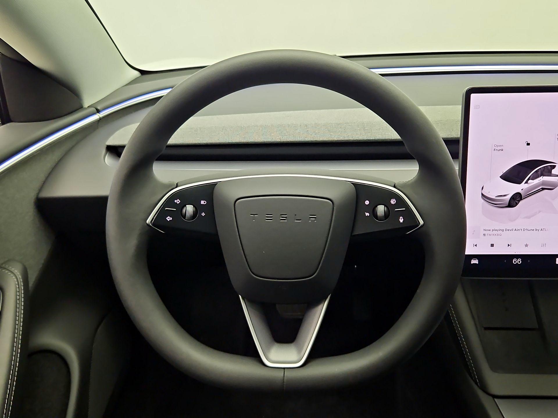 Thumbnail: 2024 Tesla Model 3 - 10