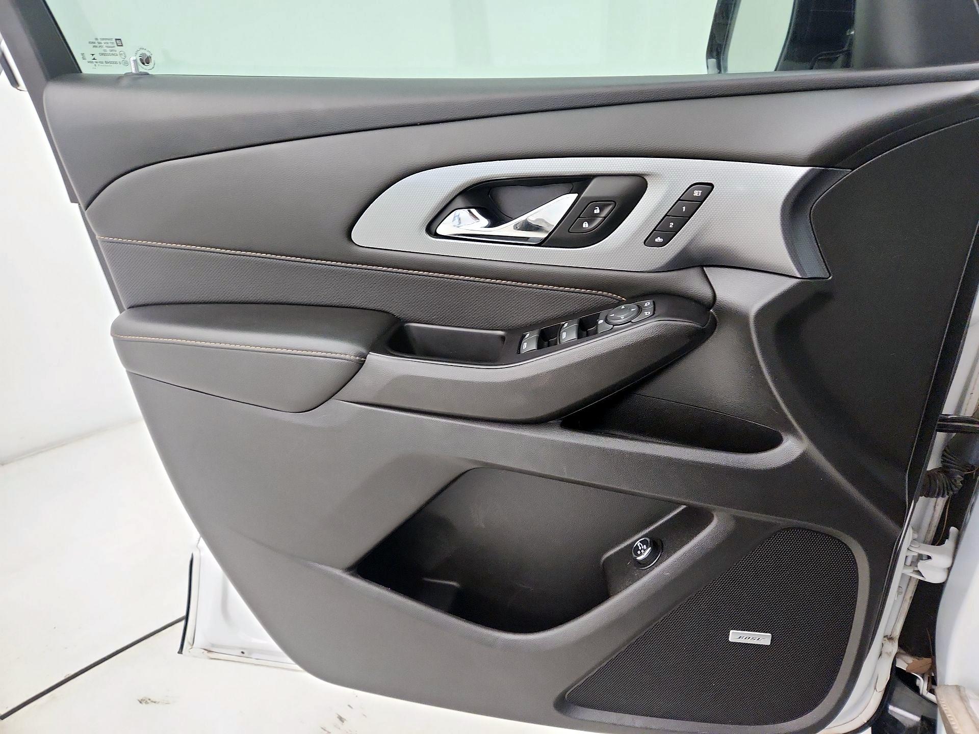 Thumbnail: 2019 Chevrolet Traverse - 12