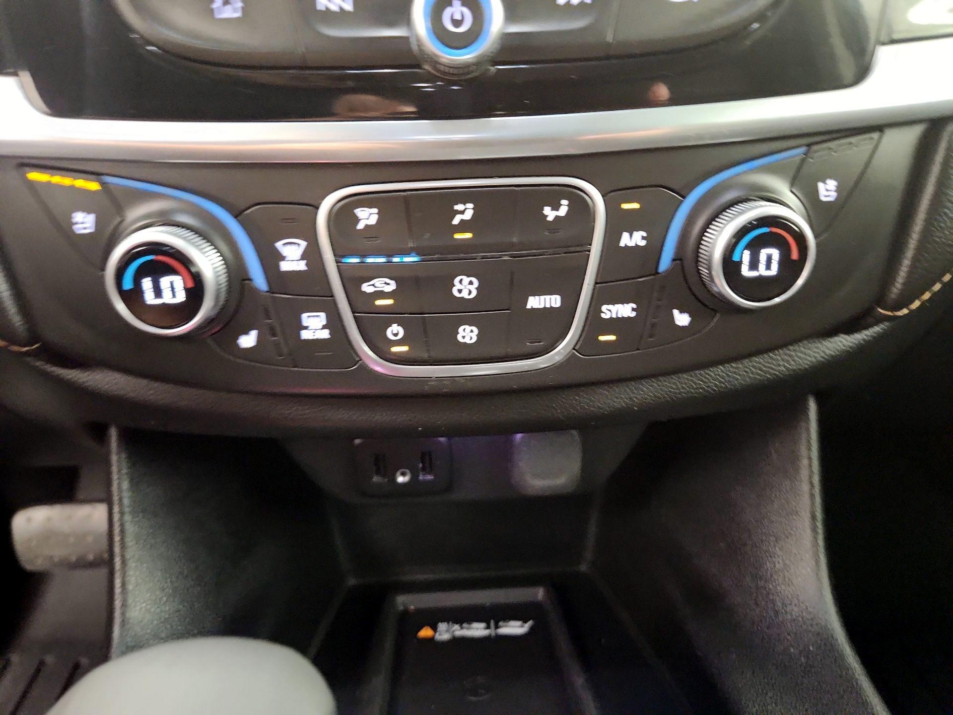 Thumbnail: 2019 Chevrolet Traverse - 14