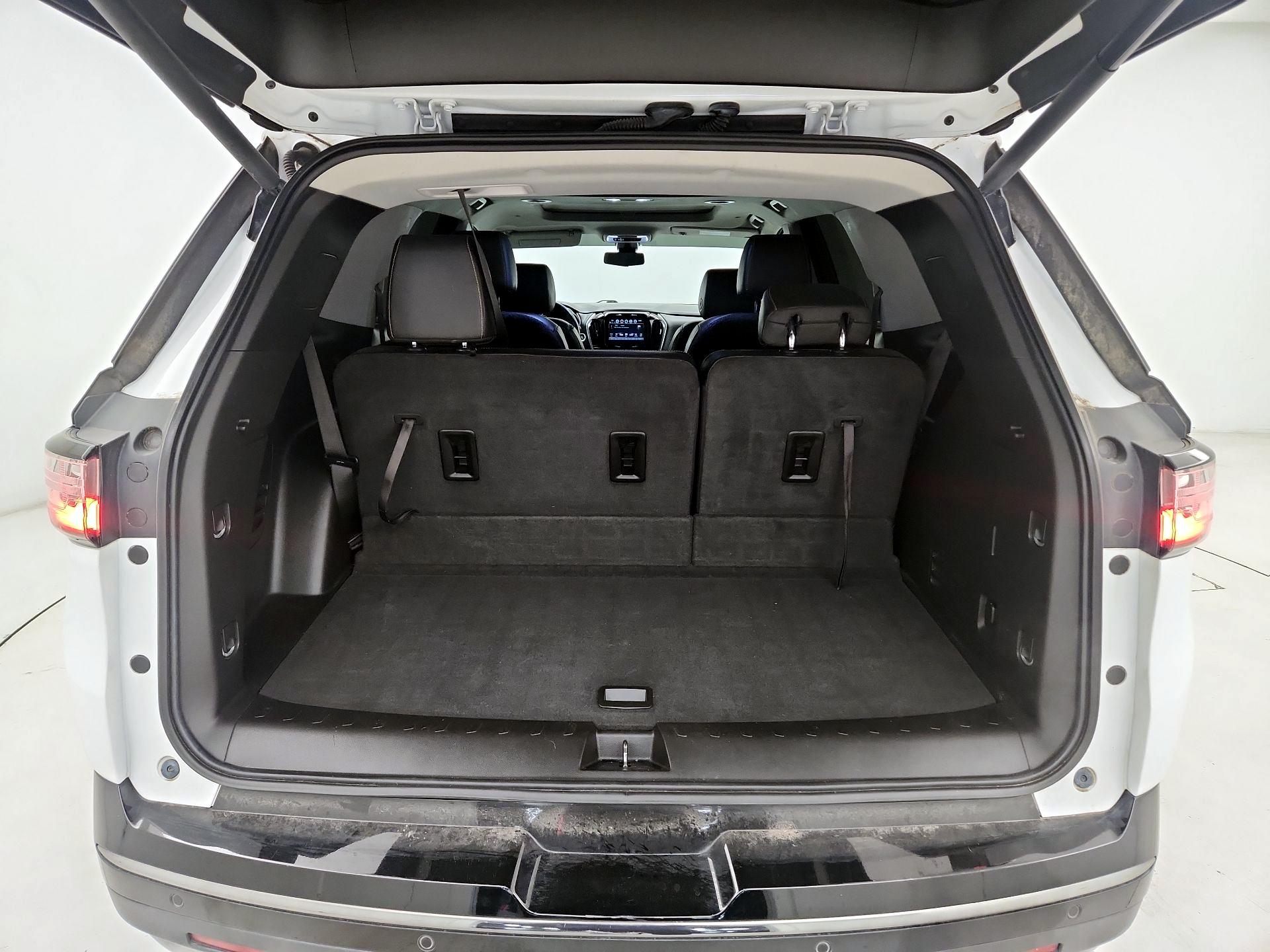 Thumbnail: 2019 Chevrolet Traverse - 16