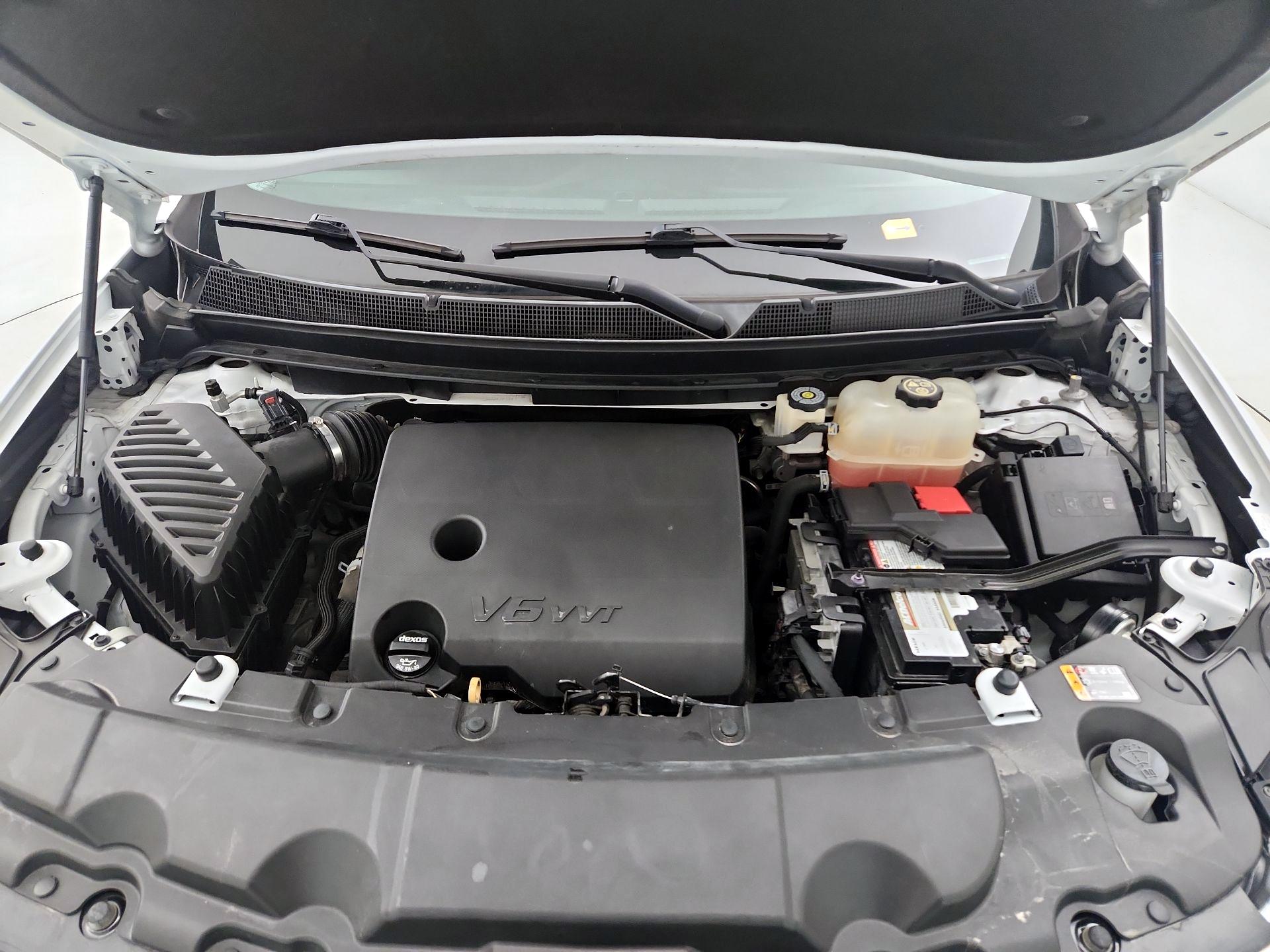 Thumbnail: 2019 Chevrolet Traverse - 17