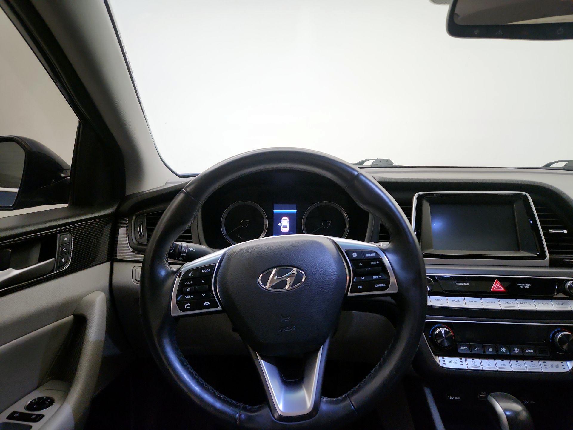 Thumbnail: 2018 Hyundai Sonata - 10
