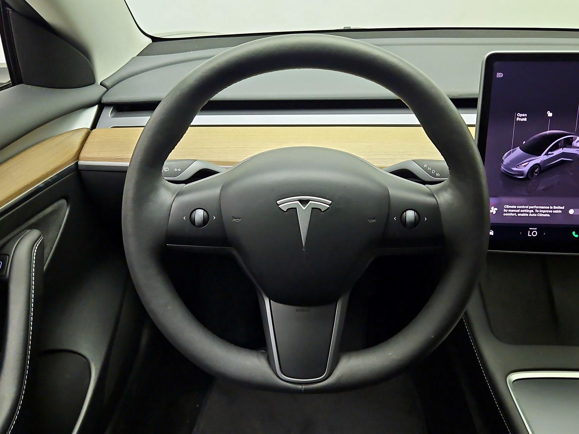 Thumbnail: 2023 Tesla Model 3 - 10