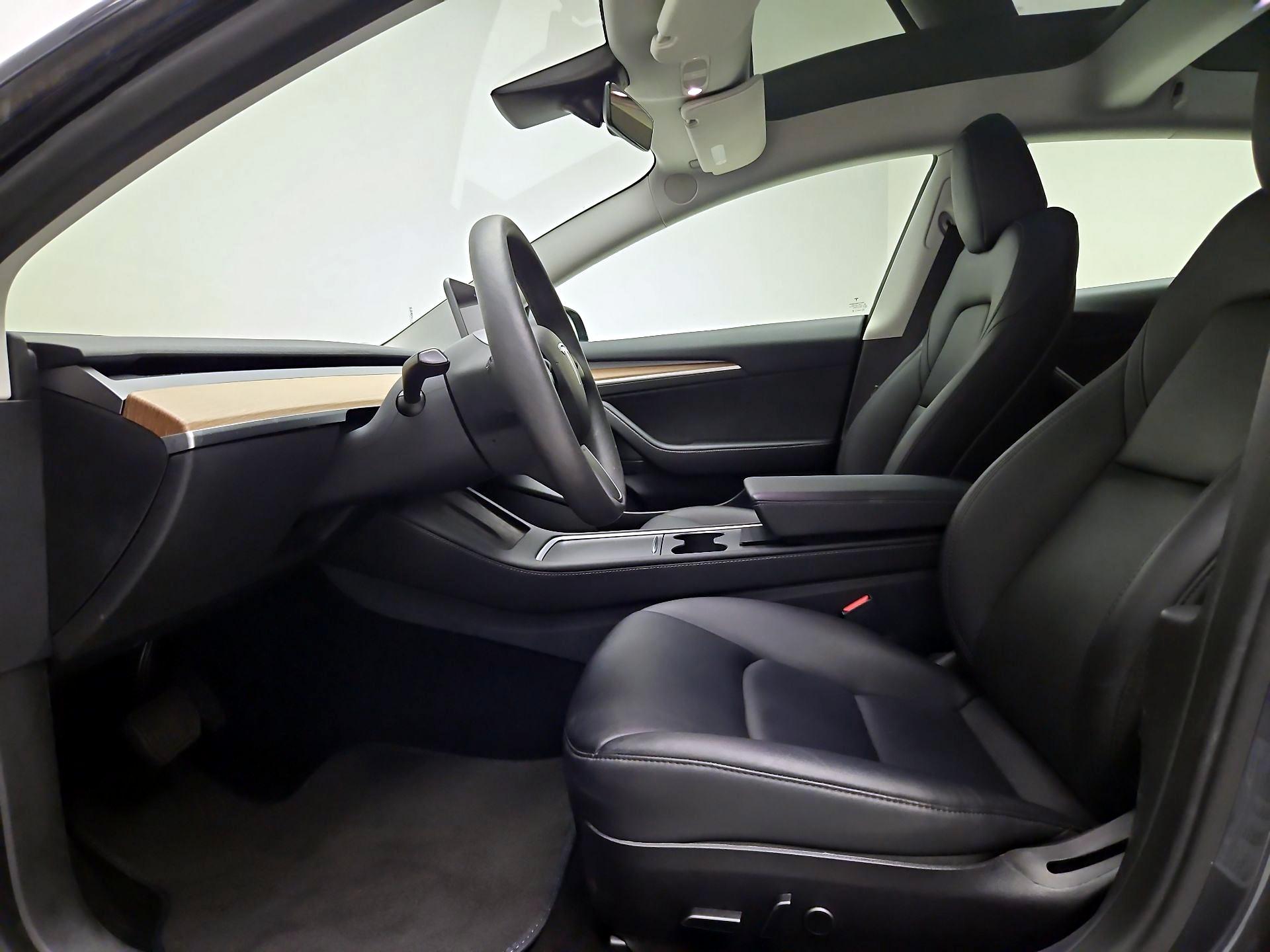 Thumbnail: 2023 Tesla Model 3 - 11