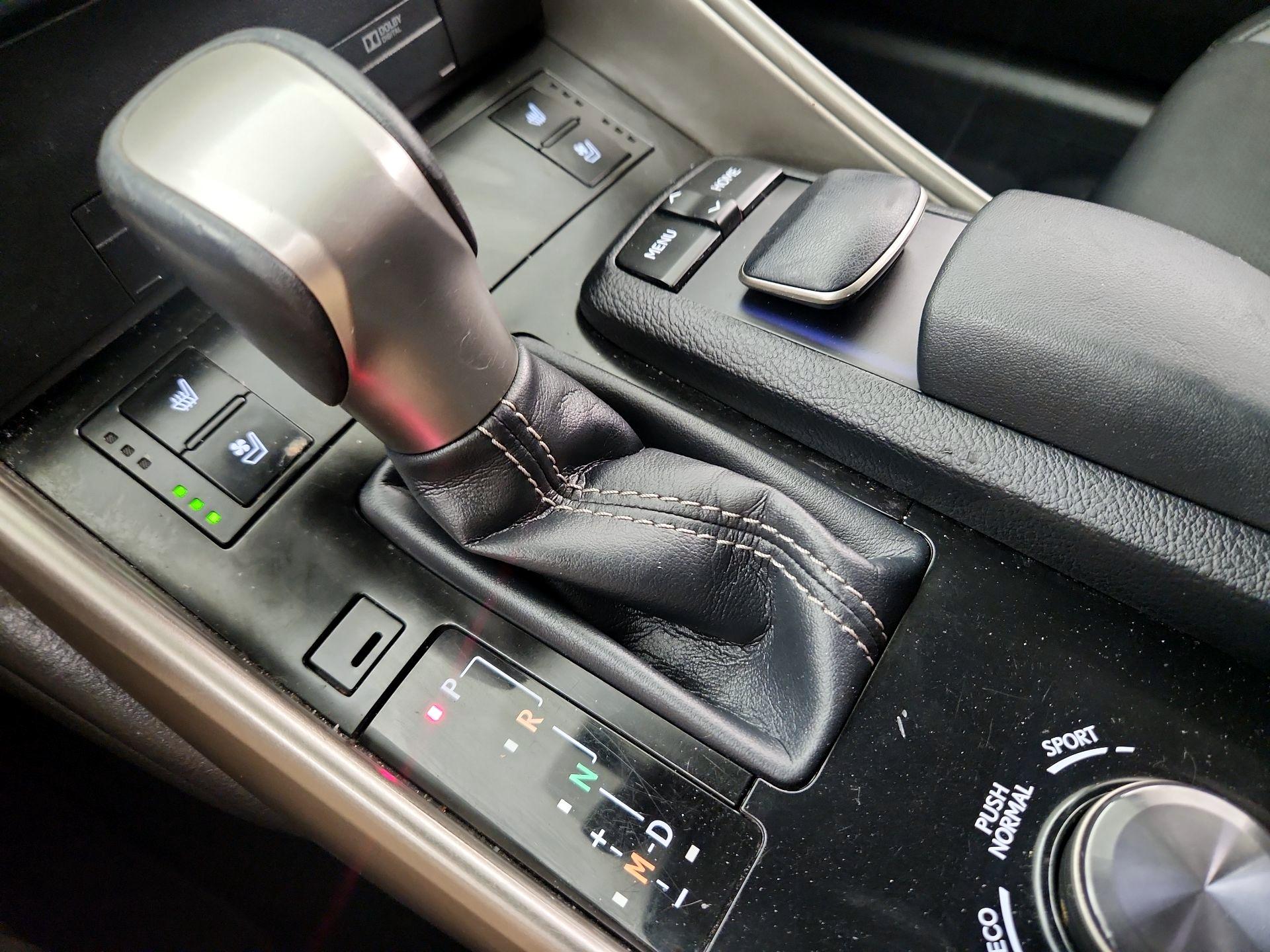 Thumbnail: 2014 Lexus IS - 15