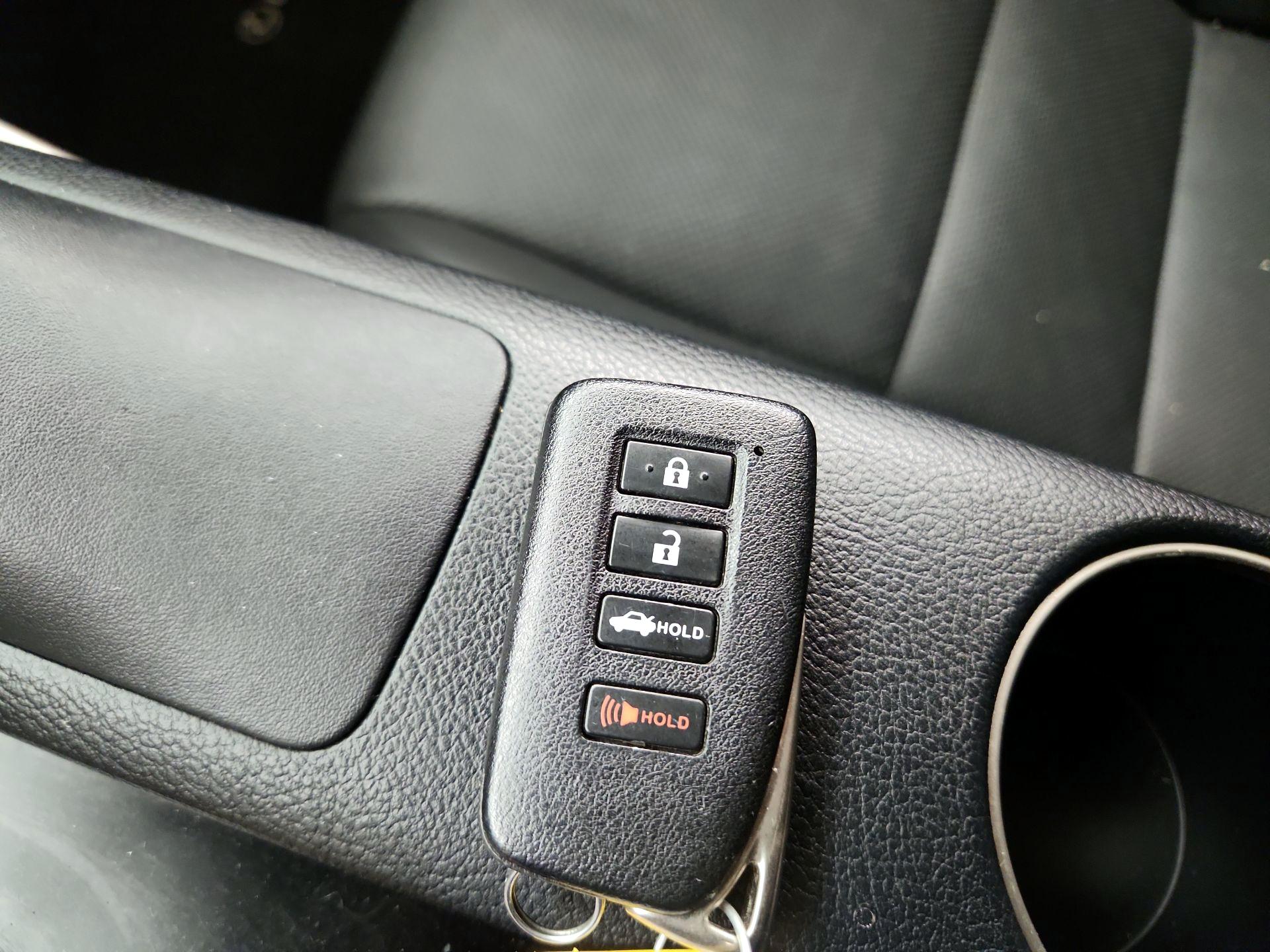 Thumbnail: 2014 Lexus IS - 18