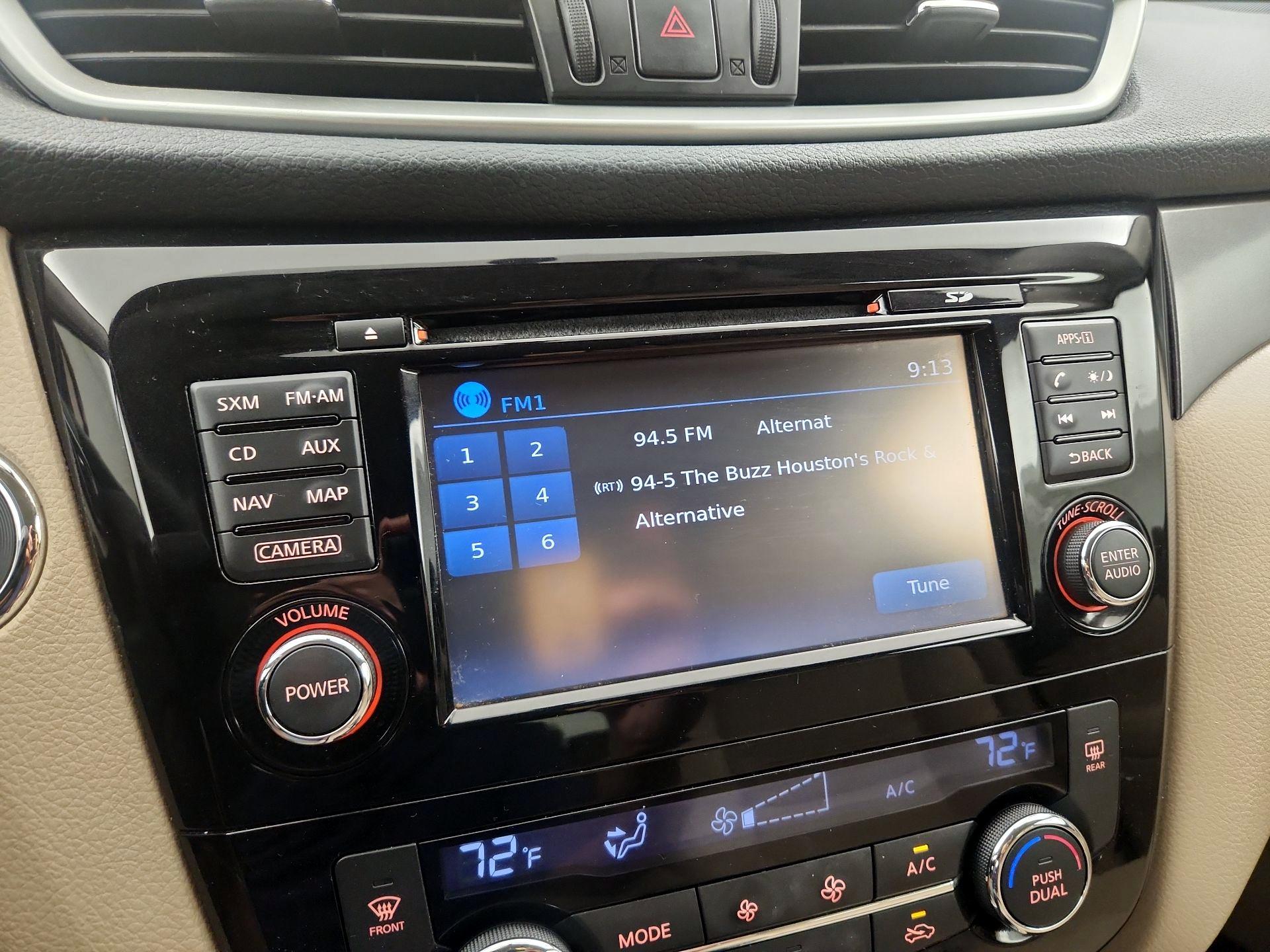 Thumbnail: 2016 Nissan Rogue - 16