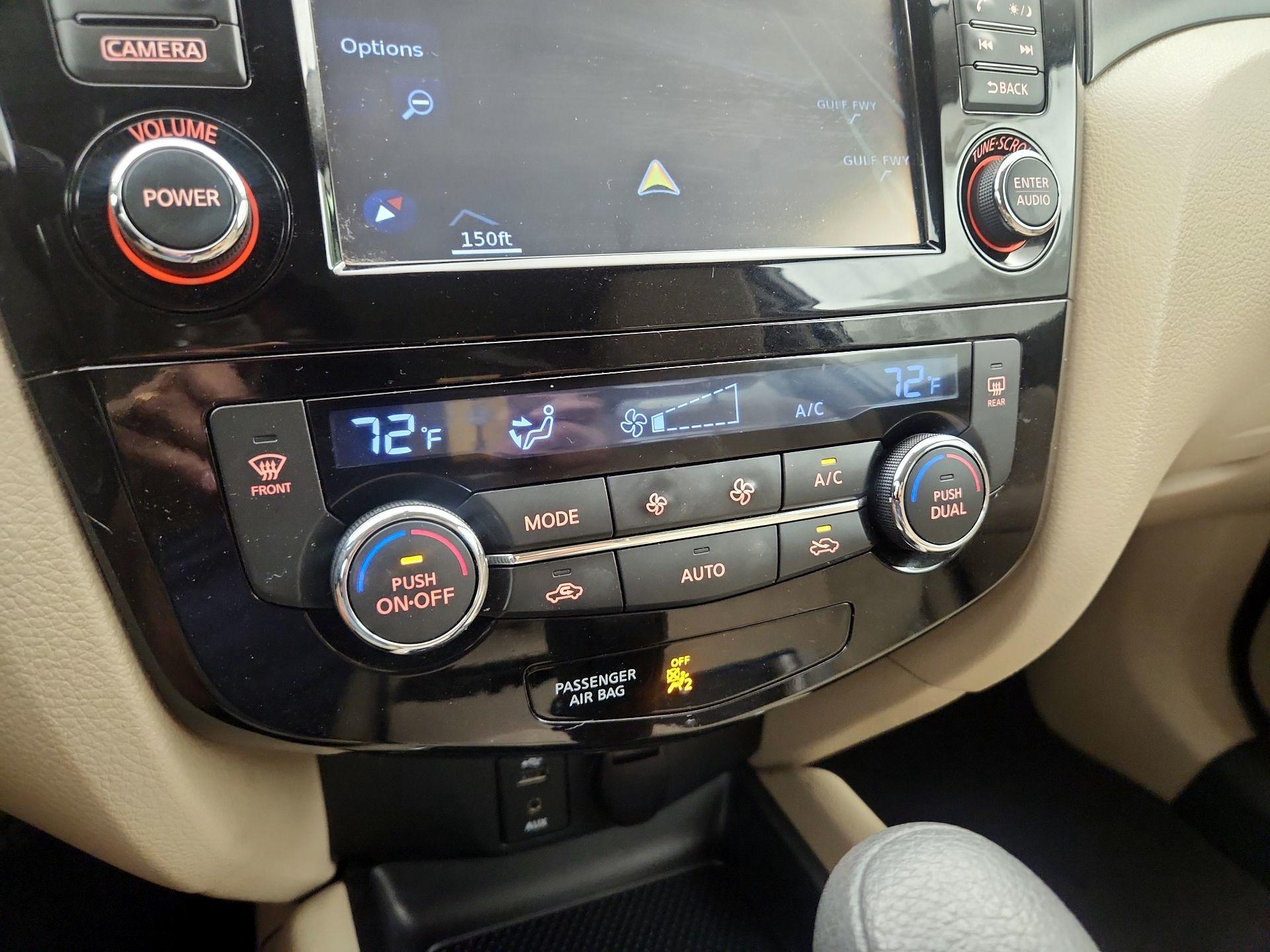 Thumbnail: 2016 Nissan Rogue - 17