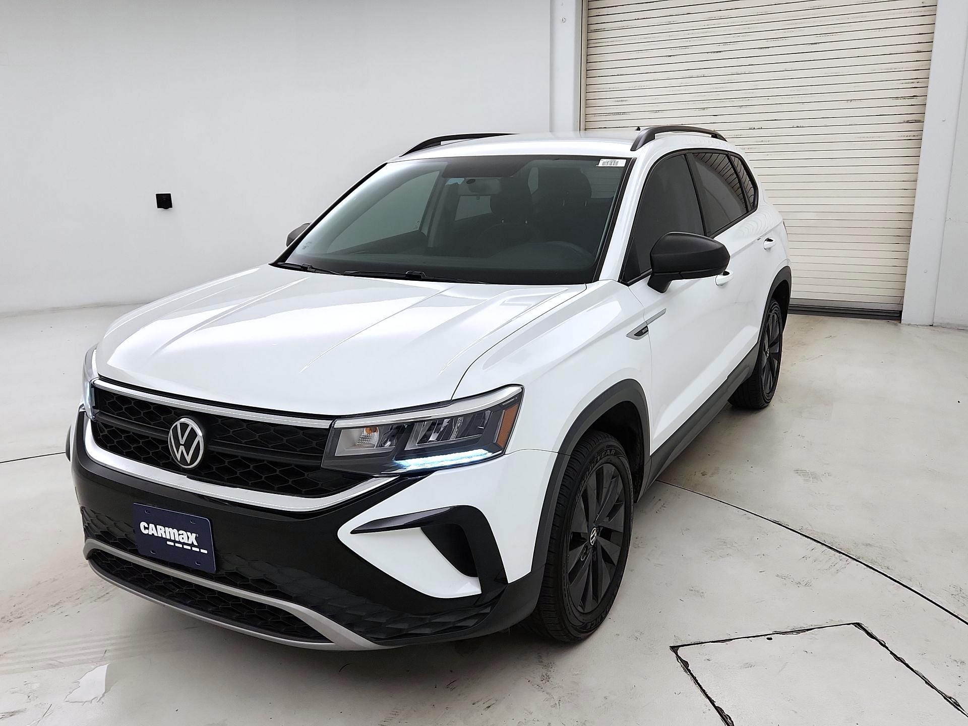 Thumbnail: 2022 Volkswagen Taos - 3